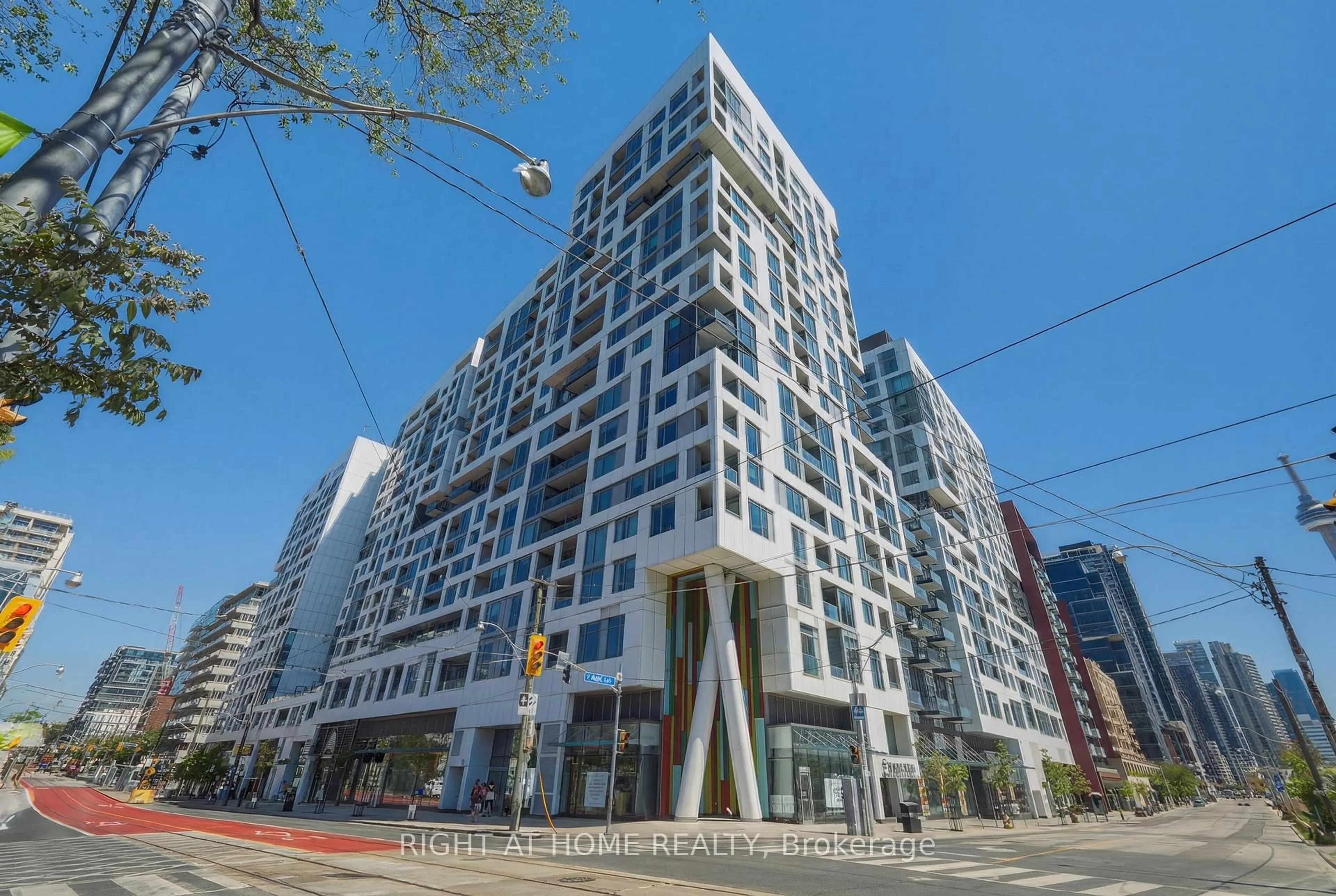 Unknown for 576 Front St #1701, Toronto Ontario M5V 0P8
