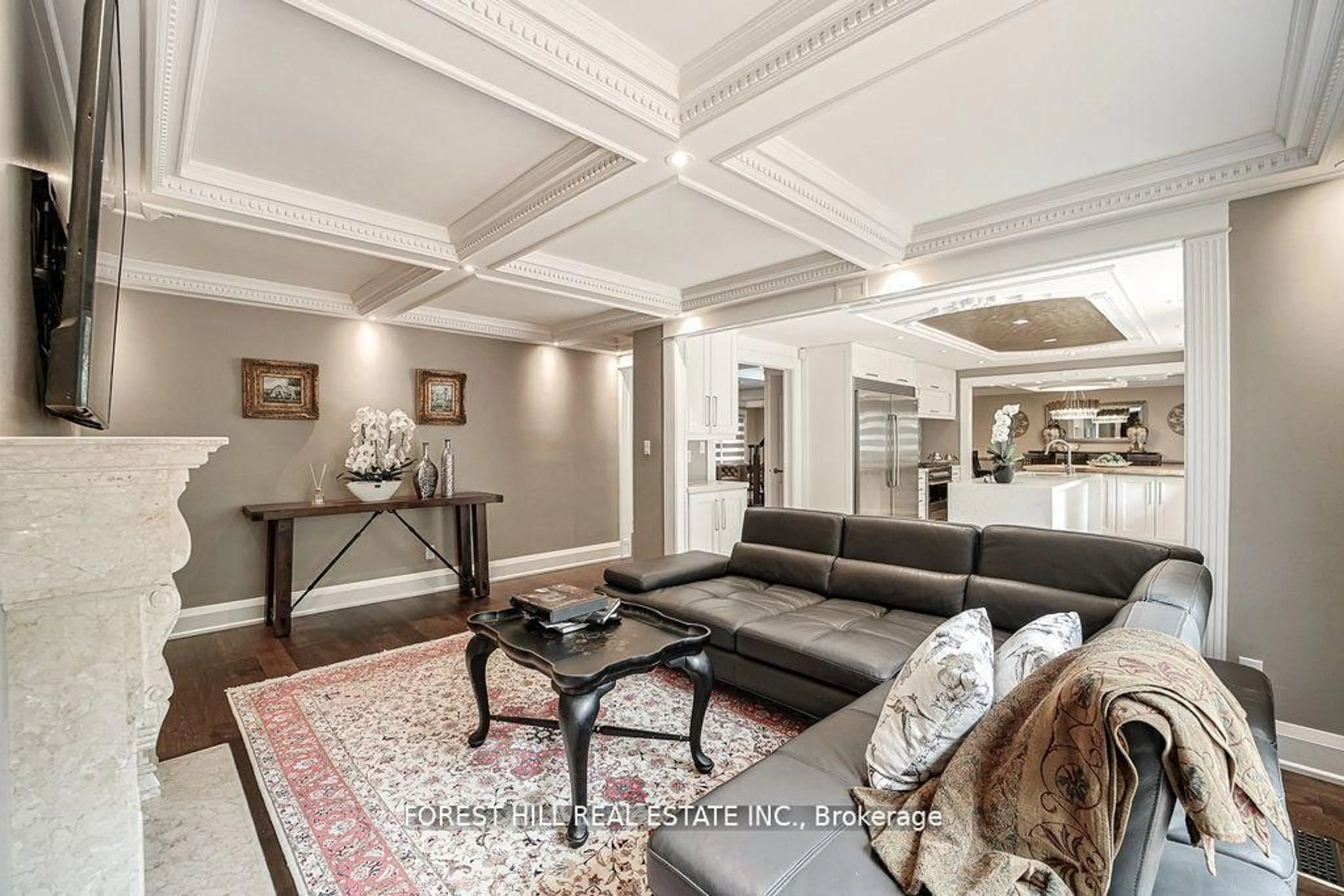 Living room with furniture, unknown for 160 Banbury Rd, Toronto Ontario M3B 2L8