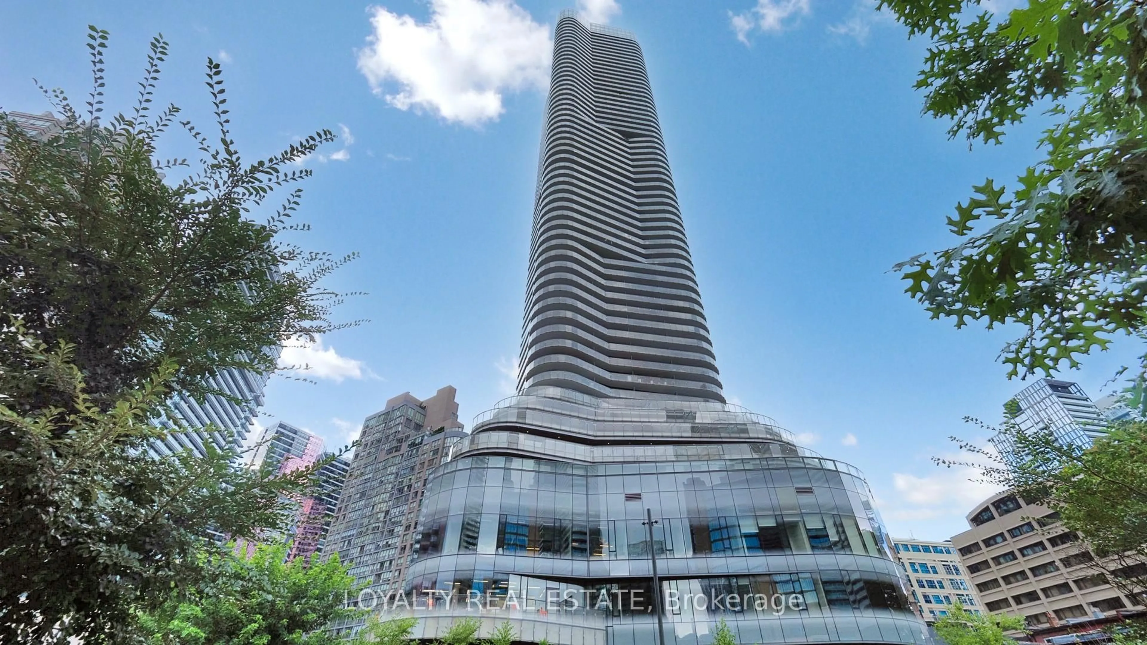 Unknown for 11 Wellesley St #4707, Toronto Ontario M4Y 0G4