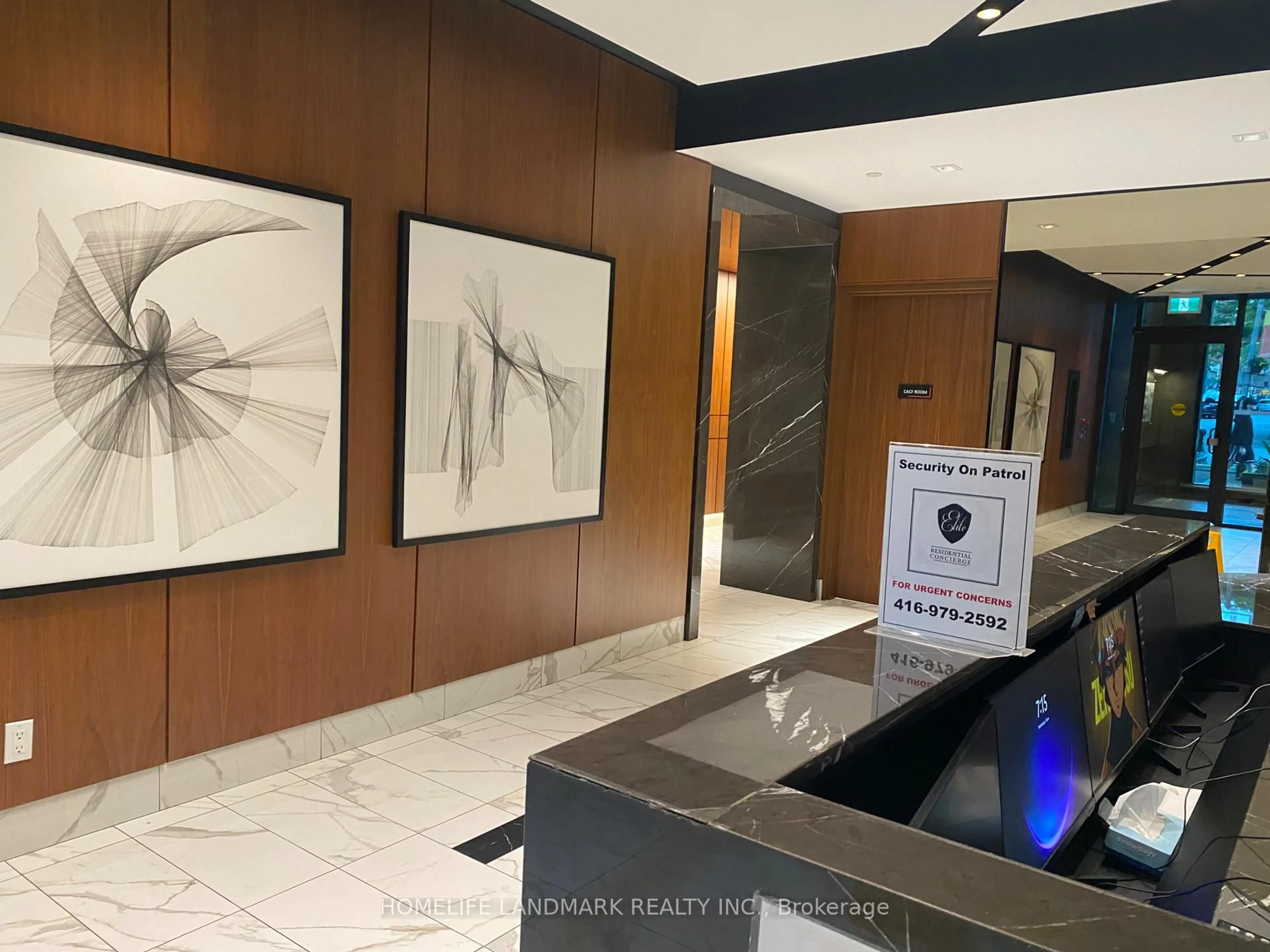 Lobby for 327 King St #703, Toronto Ontario M5V 0W7