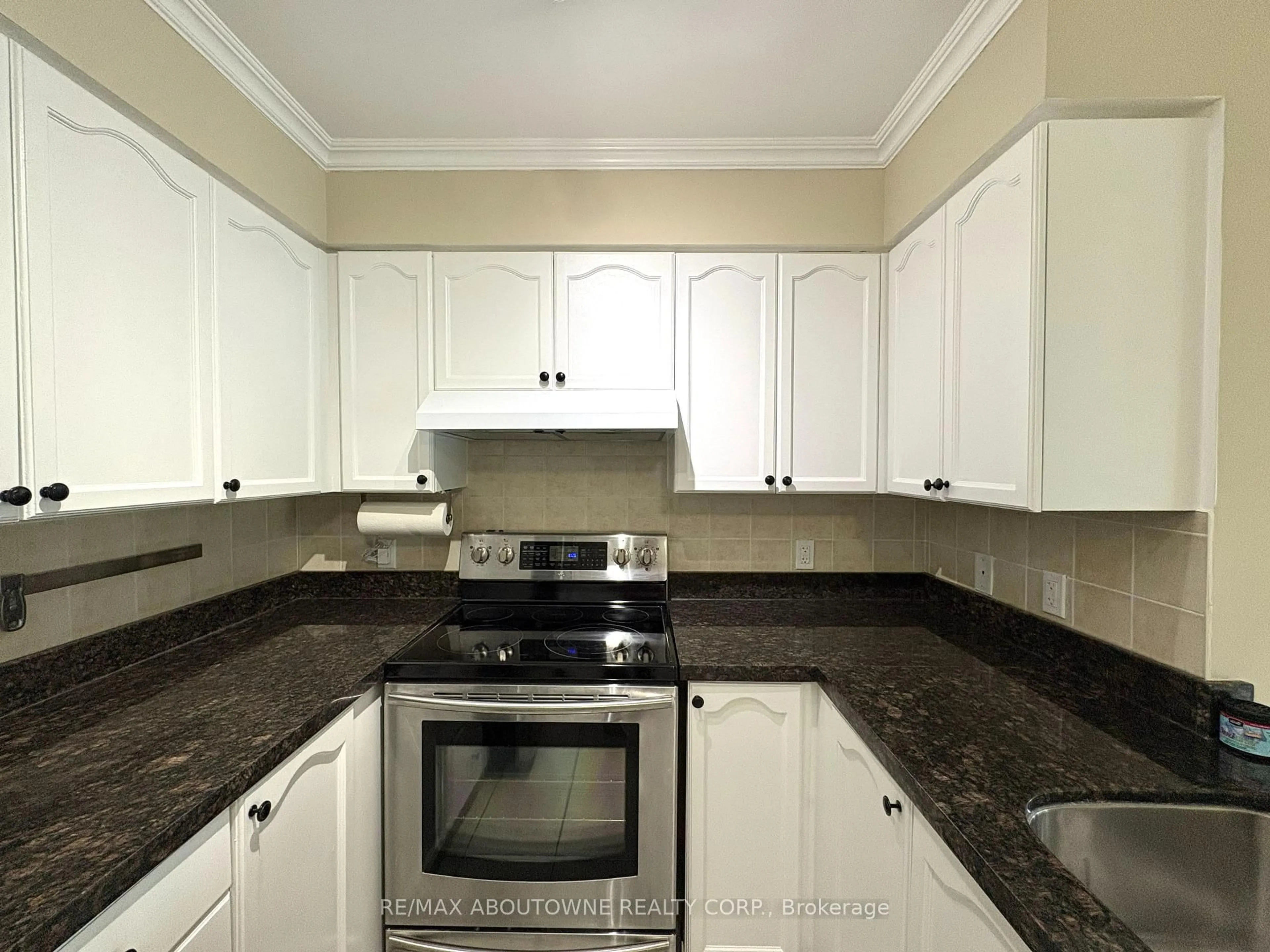 Standard kitchen, unknown for 23 Hollywood Ave #2706, Toronto Ontario M2N 7L8