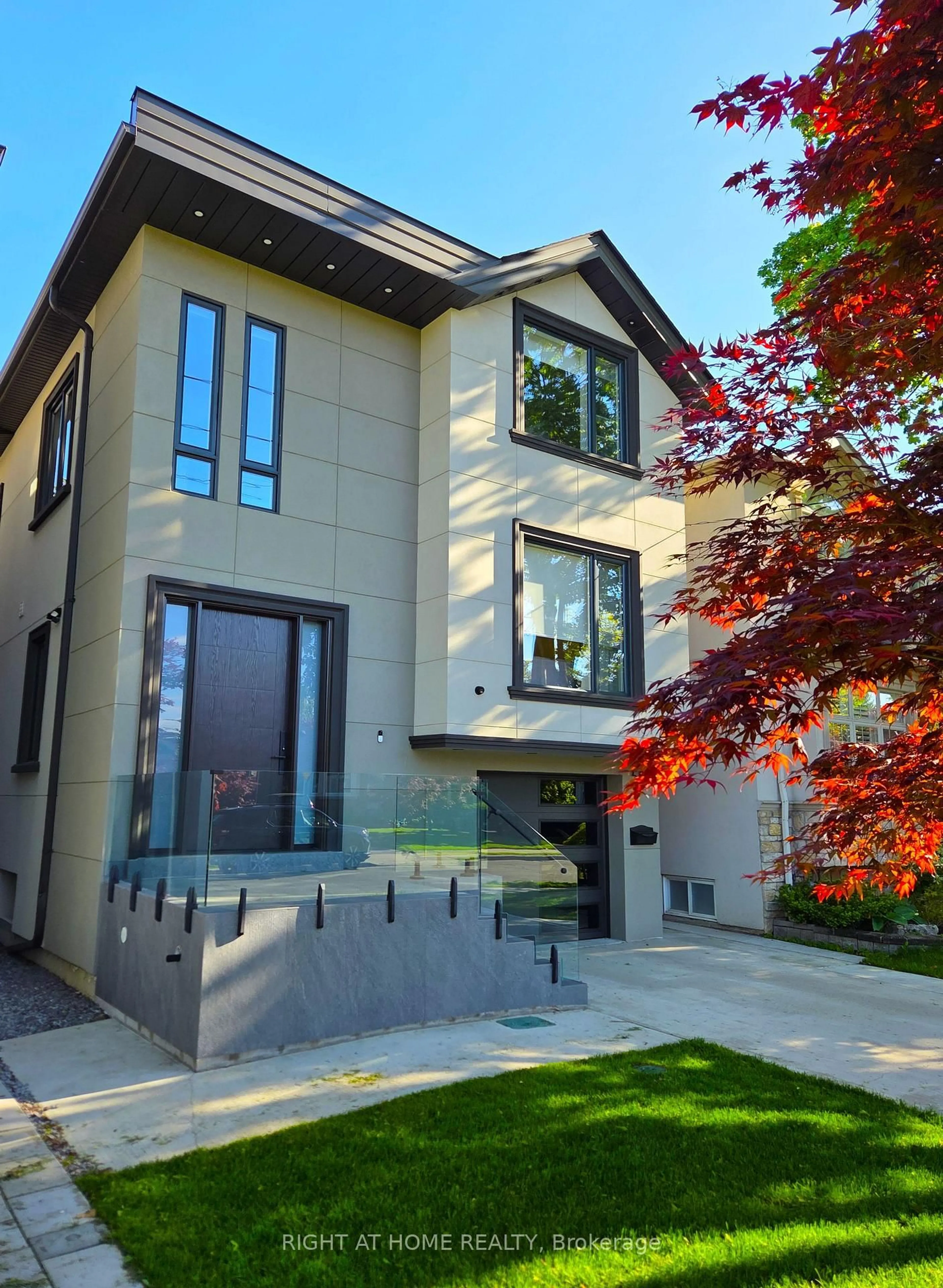 Home with brick exterior material, street for 586 Broadway Ave, Toronto Ontario M4G 2S5