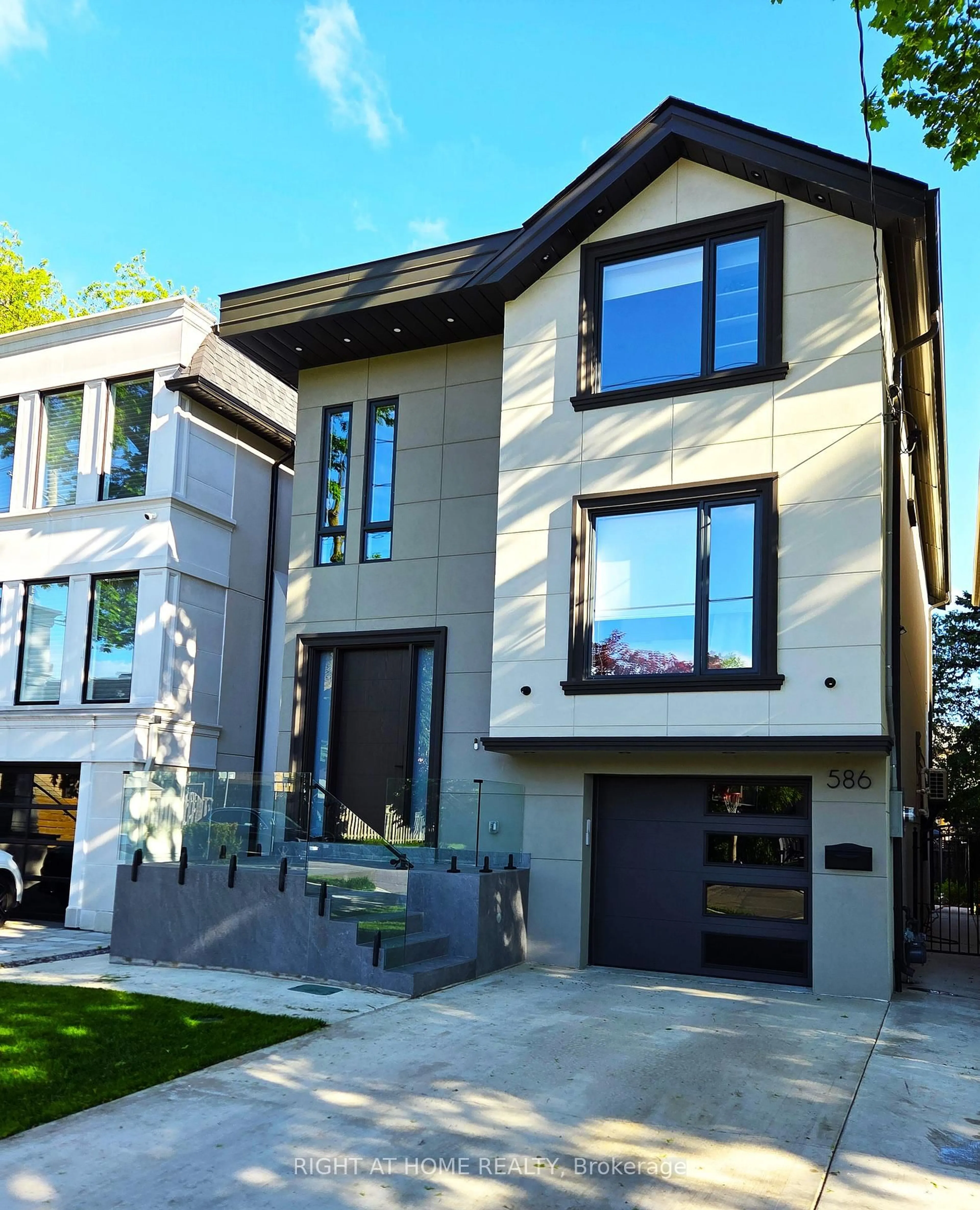 Home with brick exterior material, street for 586 Broadway Ave, Toronto Ontario M4G 2S5