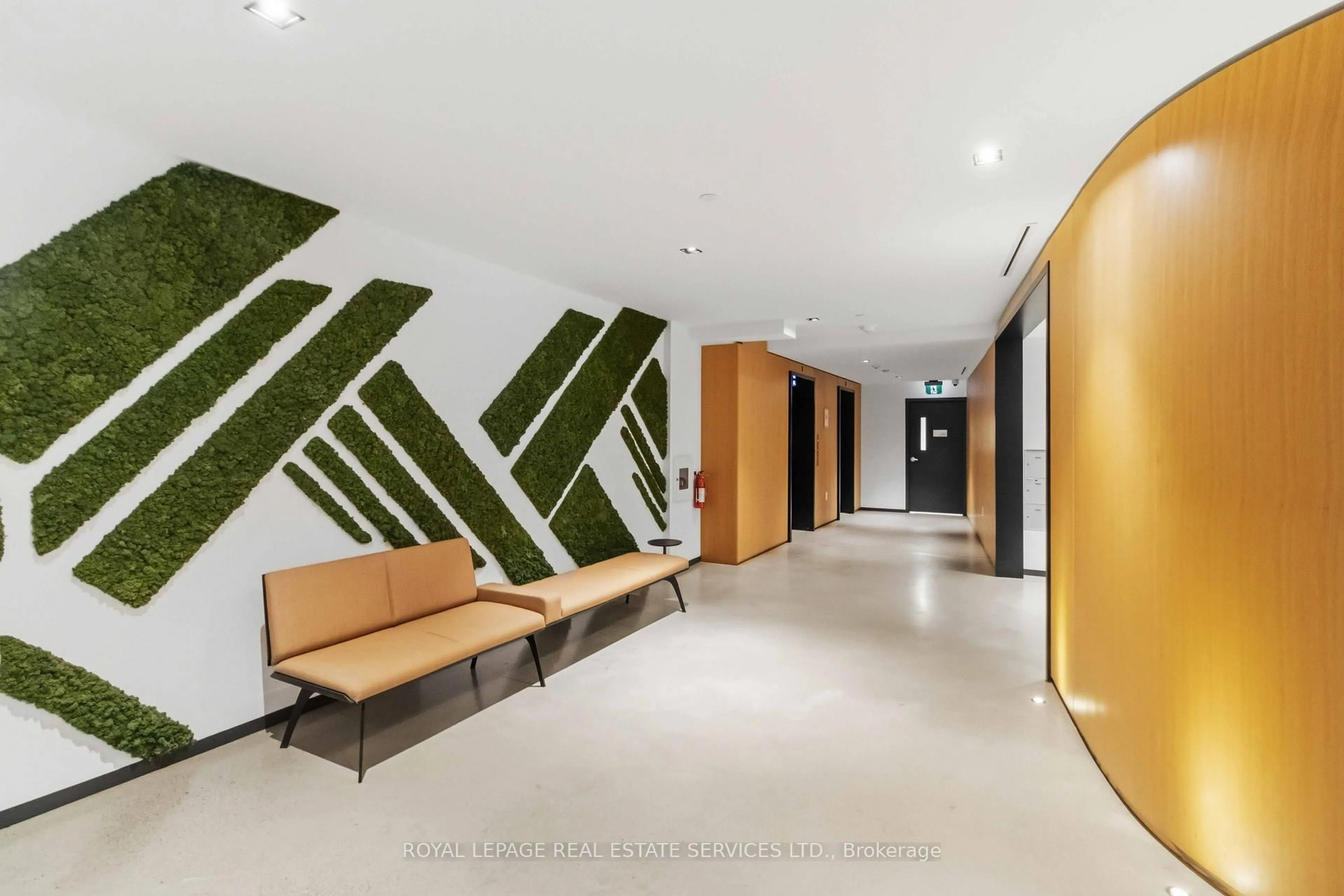 Indoor foyer for 41 Dovercourt Rd #805, Toronto Ontario M6J 0G6
