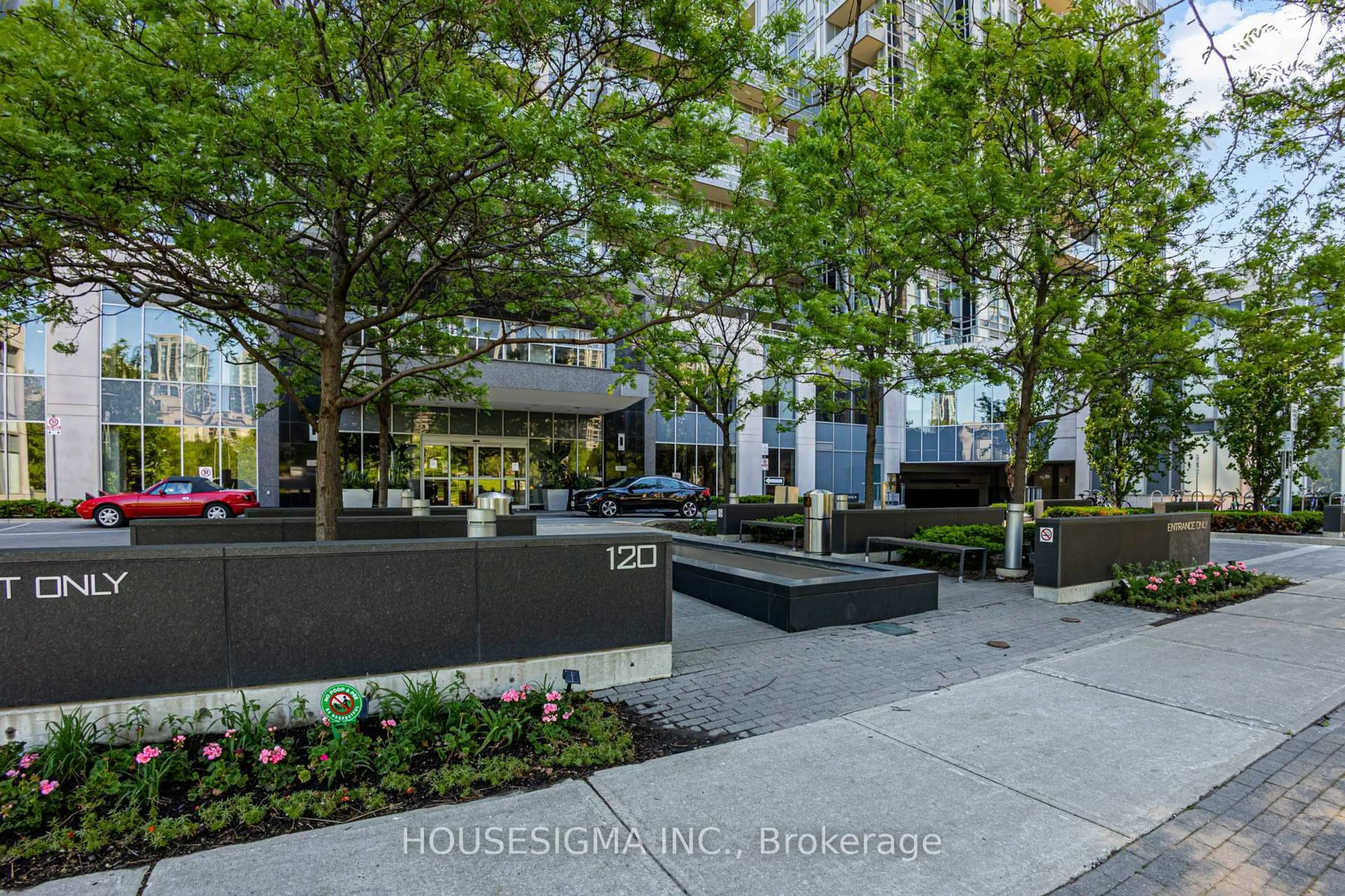 Patio, street for 120 Harrison Garden Blvd #230, Toronto Ontario M2N 0H1