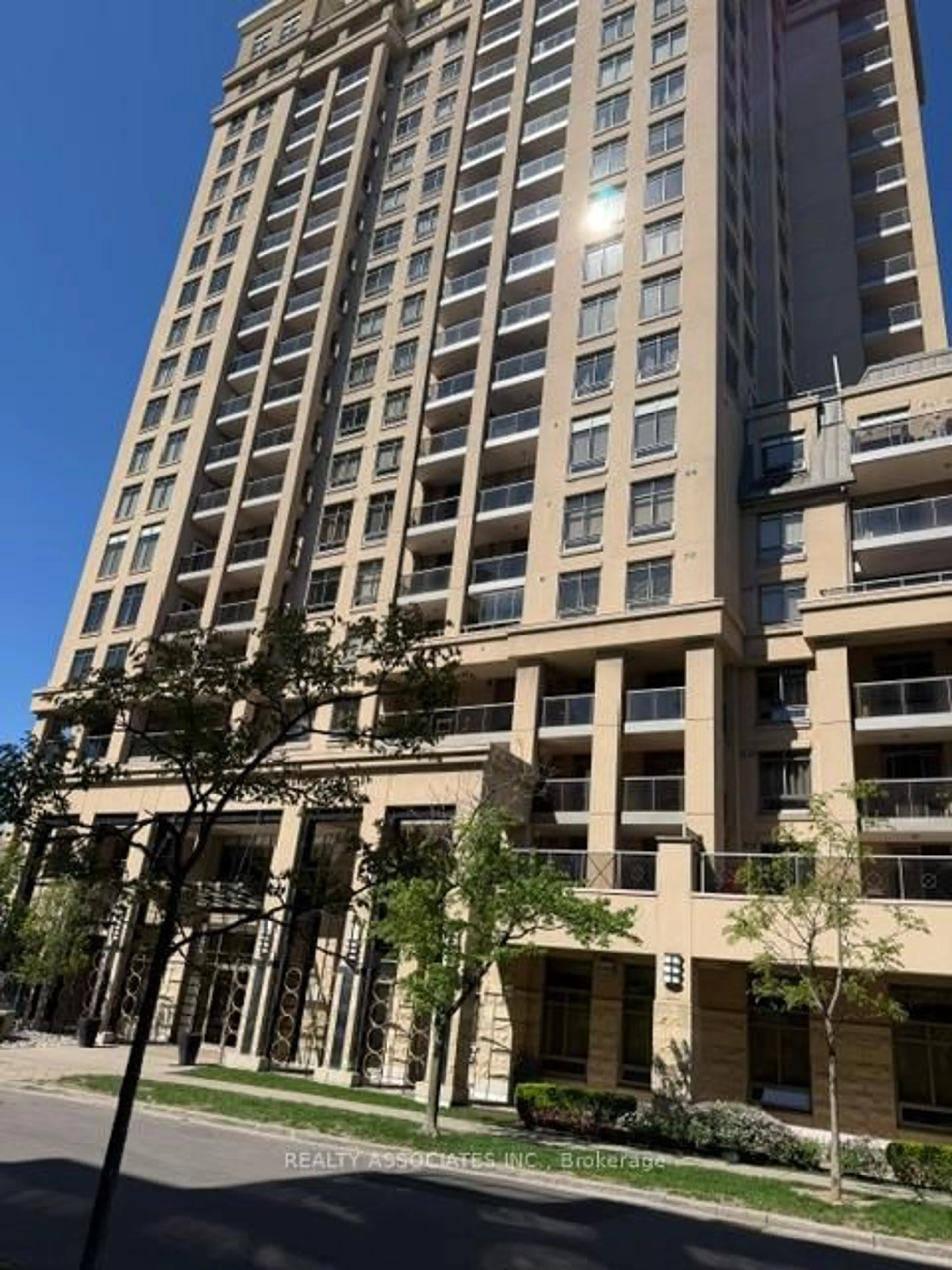 Indoor foyer for 18 Kenaston Gdns #506, Toronto Ontario M2K 3C7