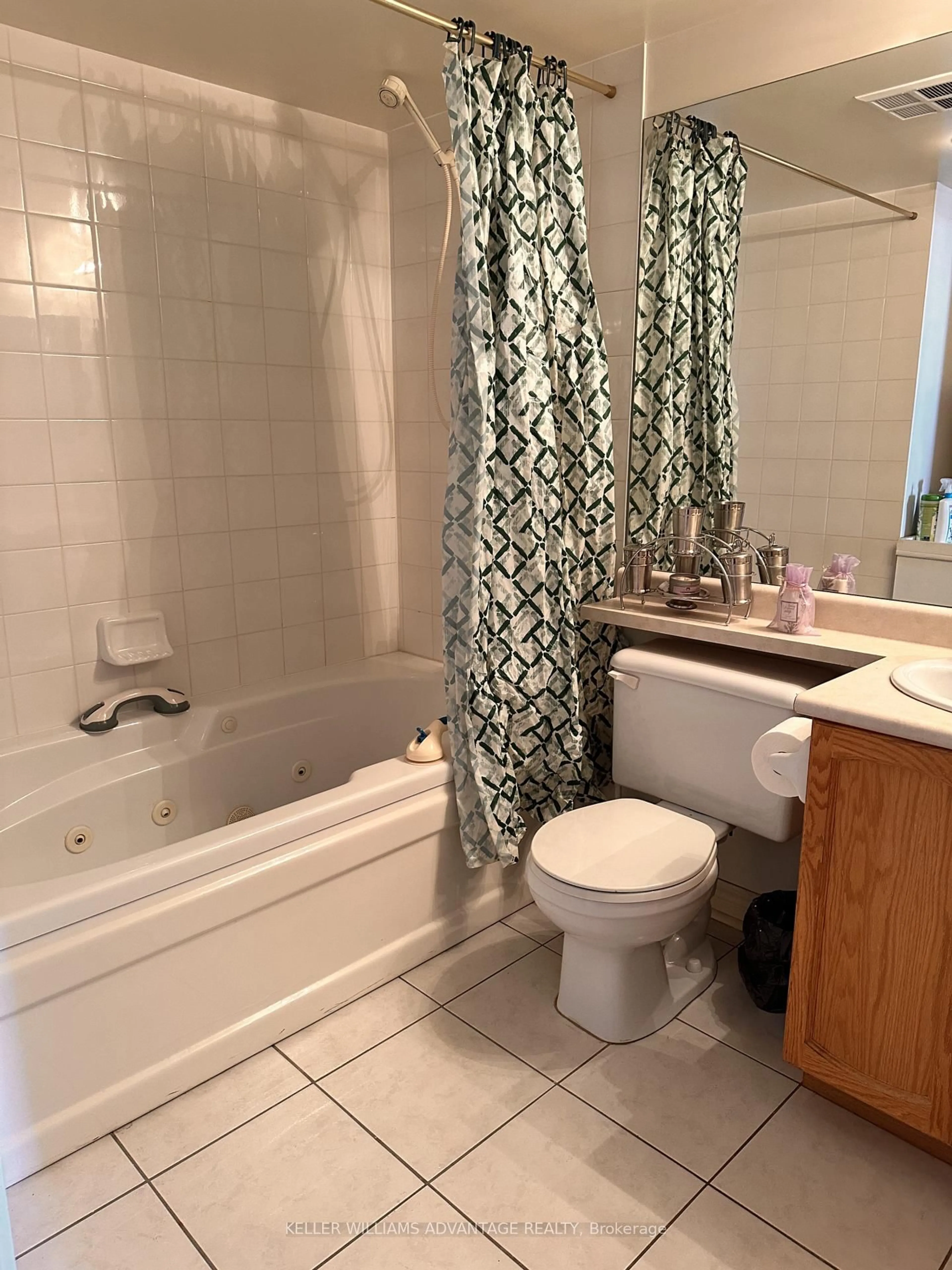 Standard bathroom, unknown for 70 Mill St #Sub PH #9, Toronto Ontario M5A 4R1
