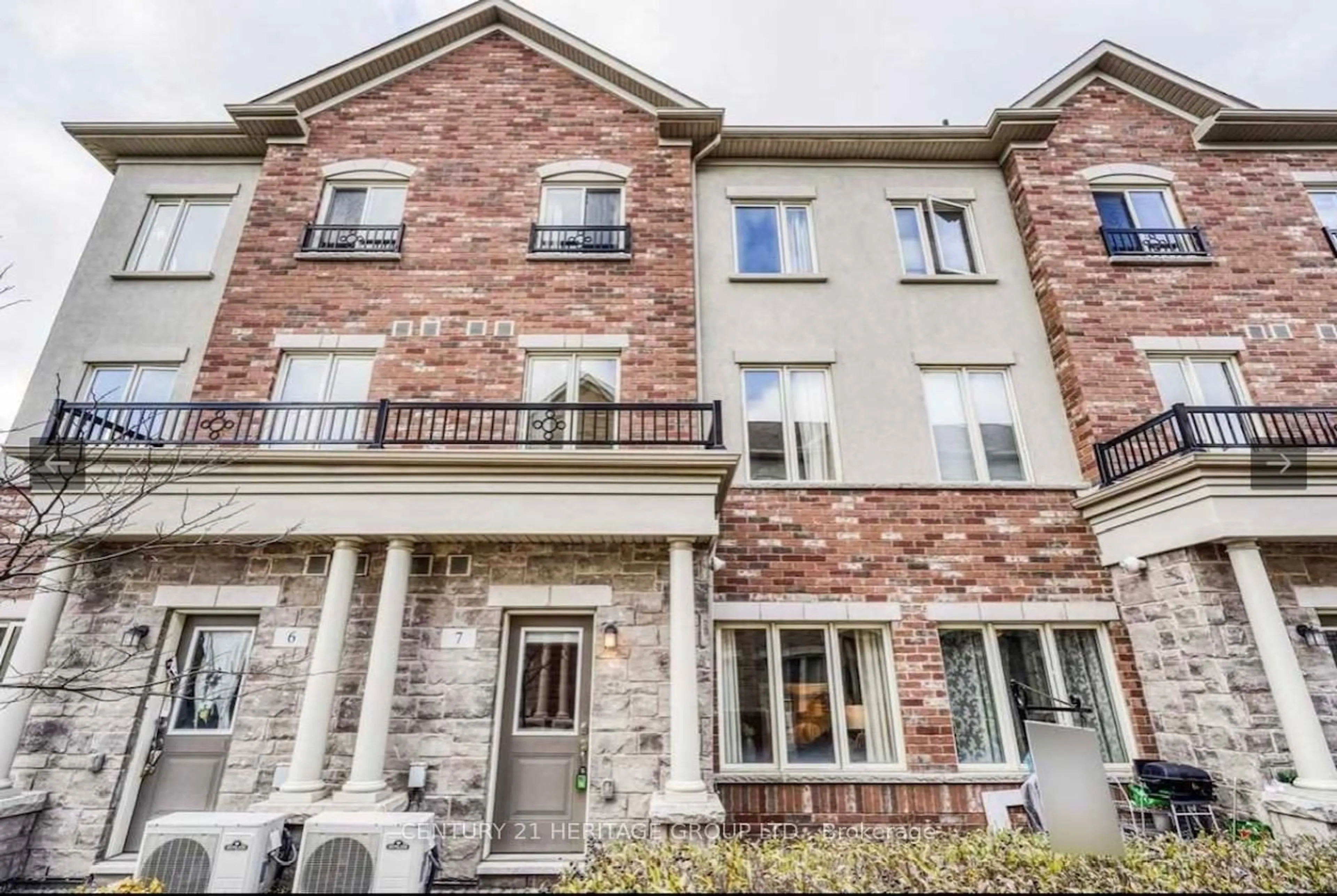 Home with brick exterior material, street for 21 Coneflower Cres #07, Toronto Ontario M2R 0A5