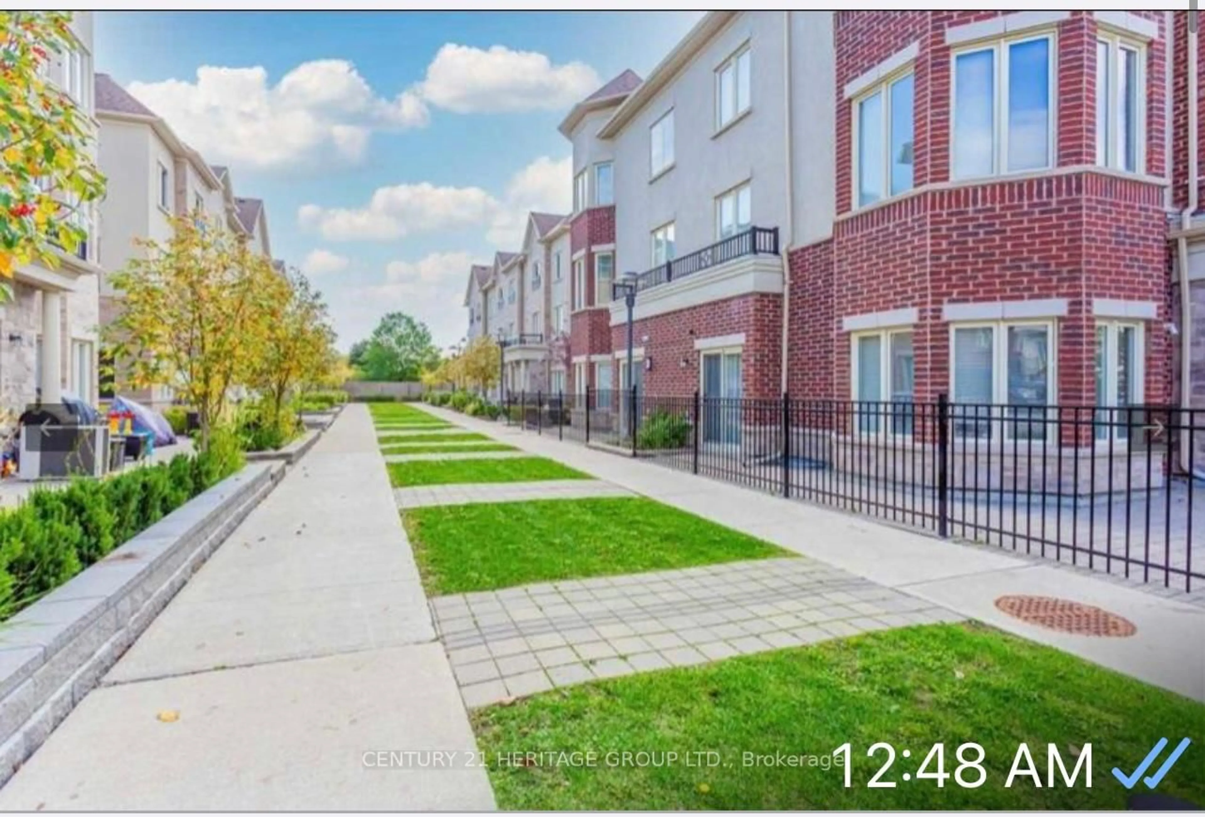 A pic from outside/outdoor area/front of a property/back of a property/a pic from drone, street for 21 Coneflower Cres #07, Toronto Ontario M2R 0A5