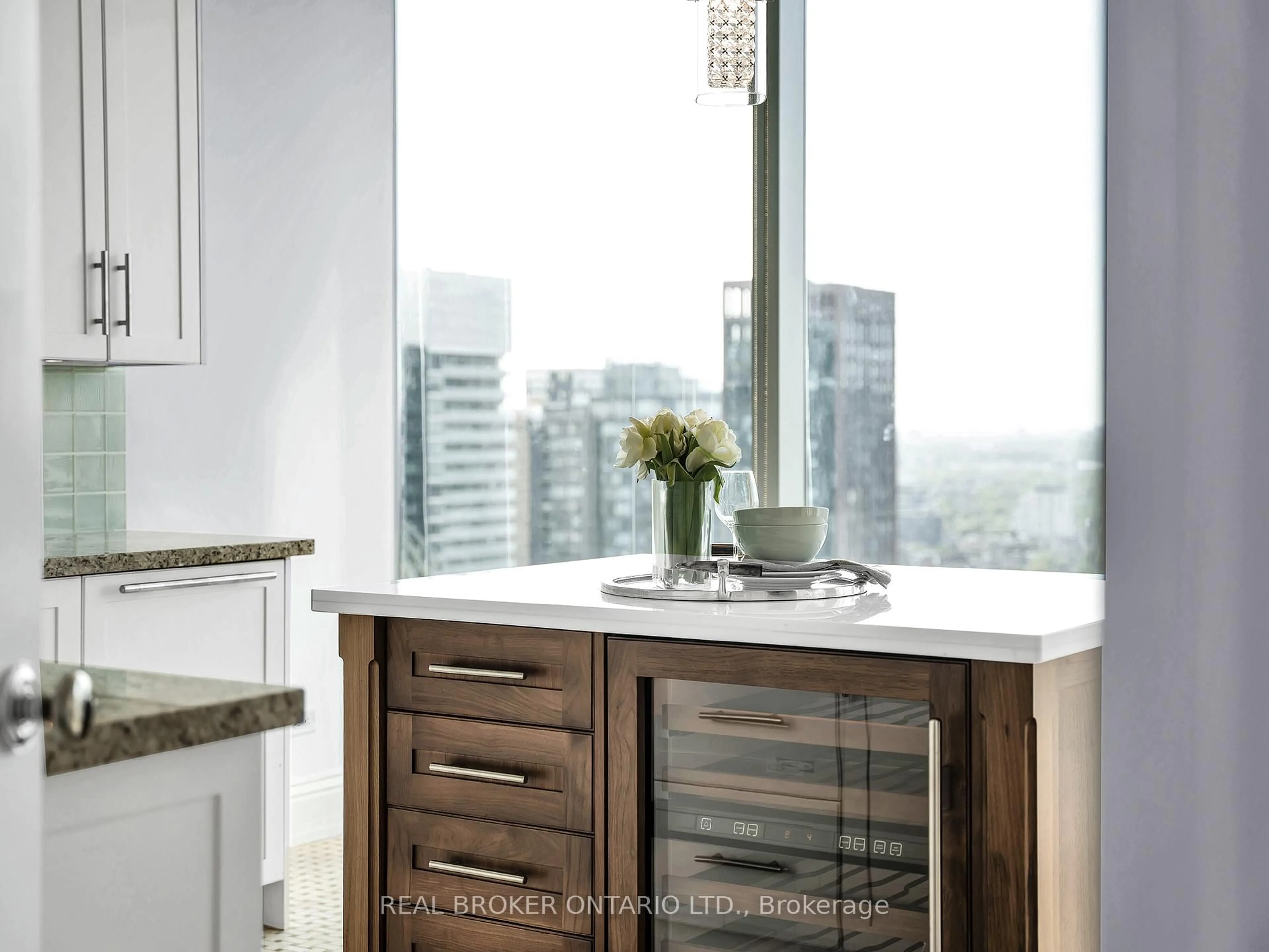 Contemporary kitchen, wood/laminate floor for 183 Wellington St #3803, Toronto Ontario M5V 0A1