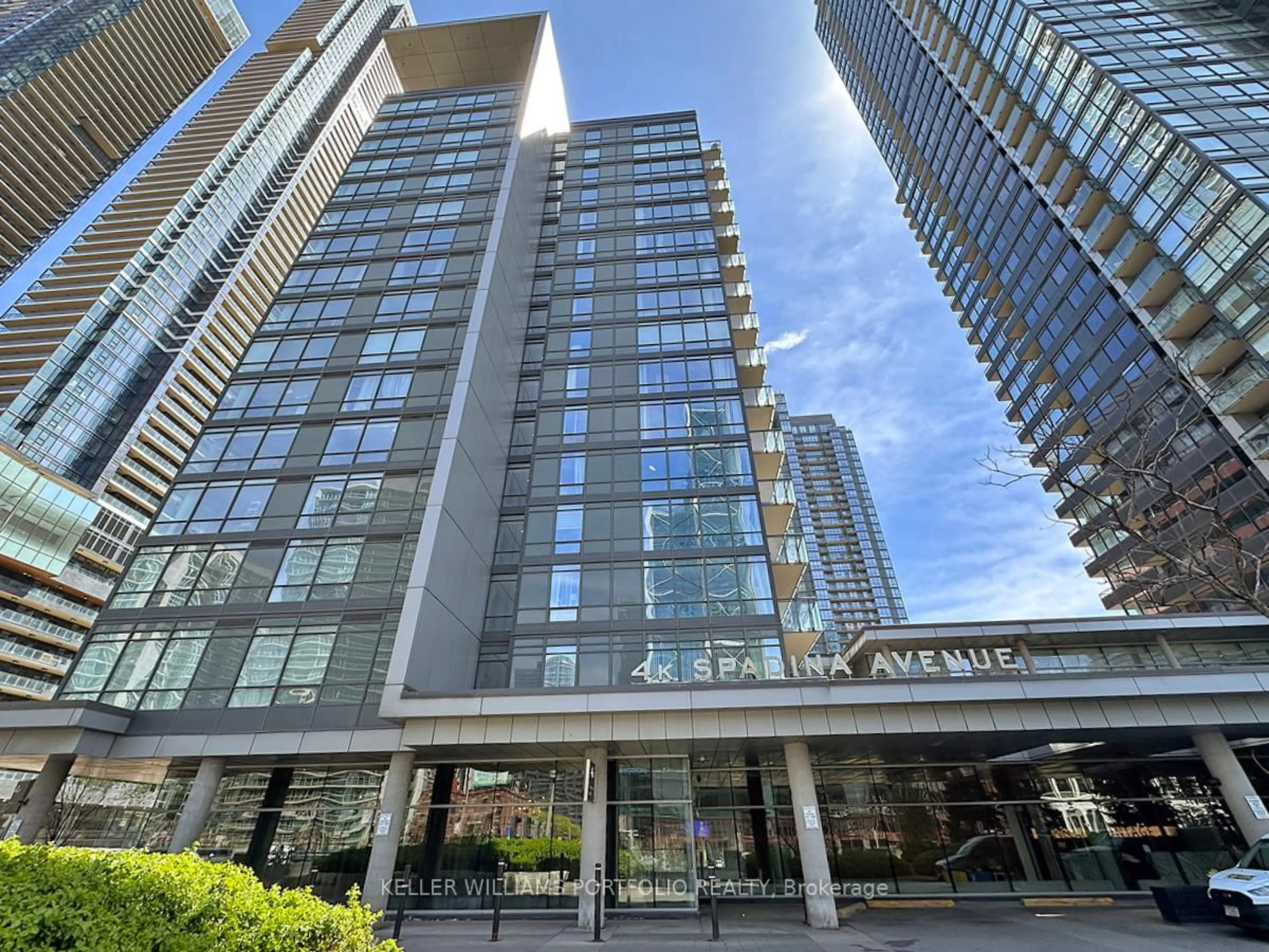 Indoor foyer for 4K Spadina Ave #1618, Toronto Ontario M5V 3Y9
