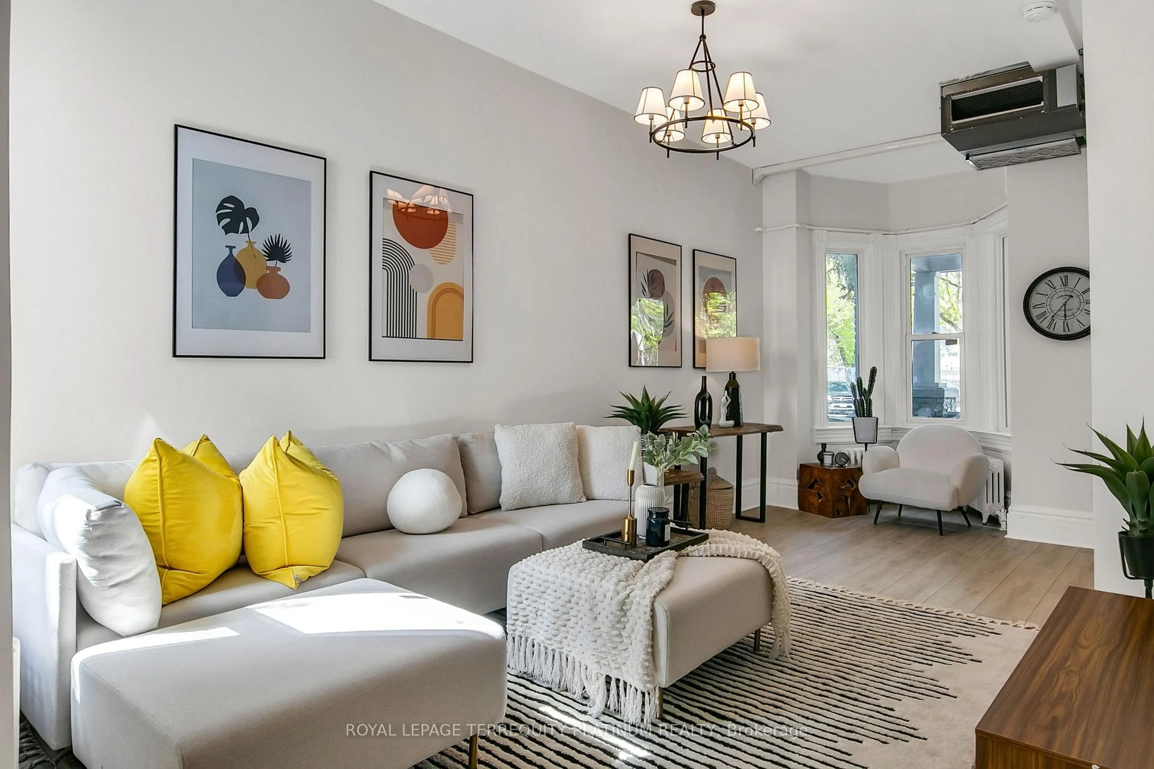 Living room with furniture, unknown for 405 Brock Ave, Toronto Ontario M6H 3N6