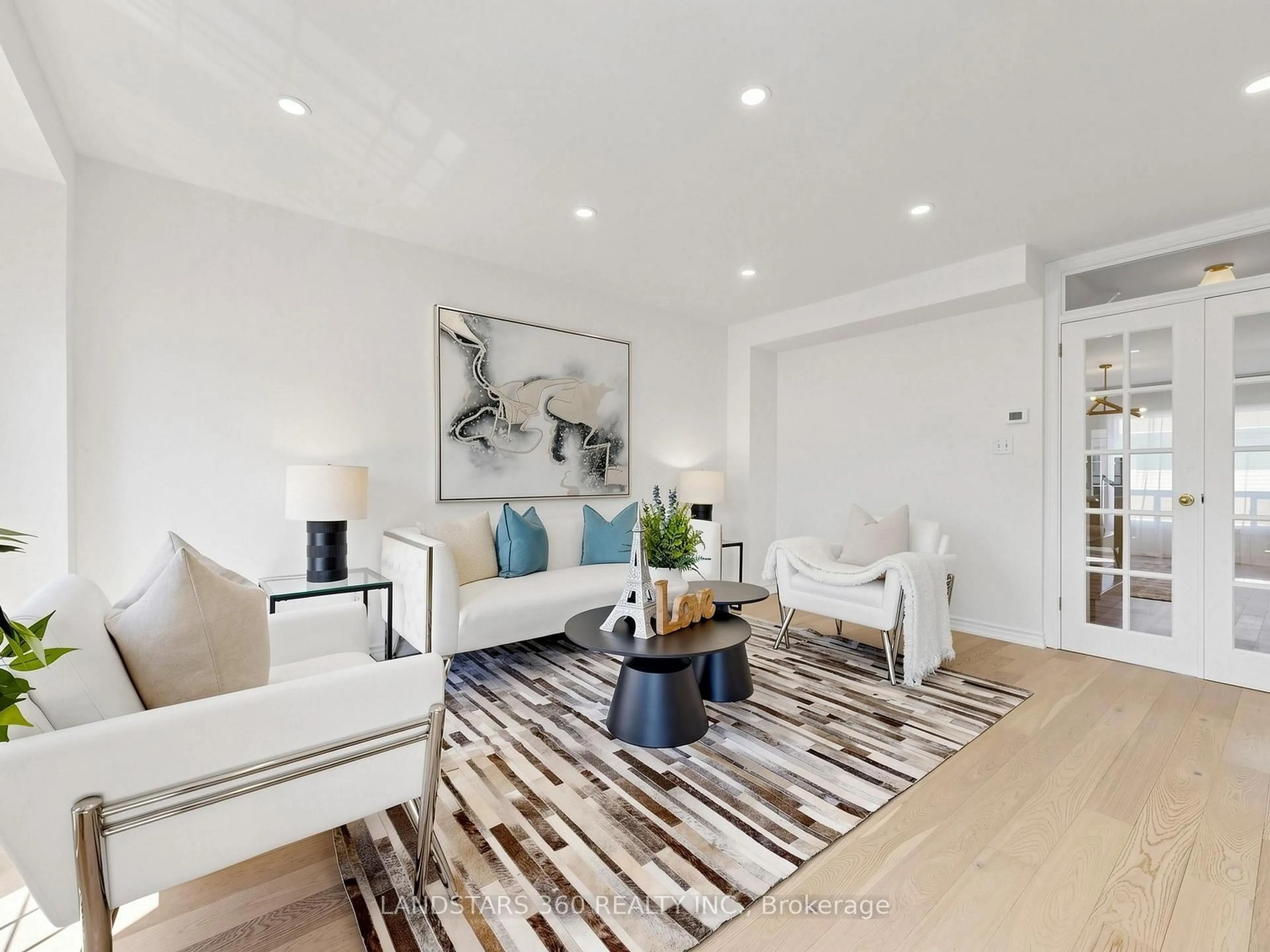 Living room with furniture, unknown for 8 Wilket Creek Rd, Toronto Ontario M3C 3Z9
