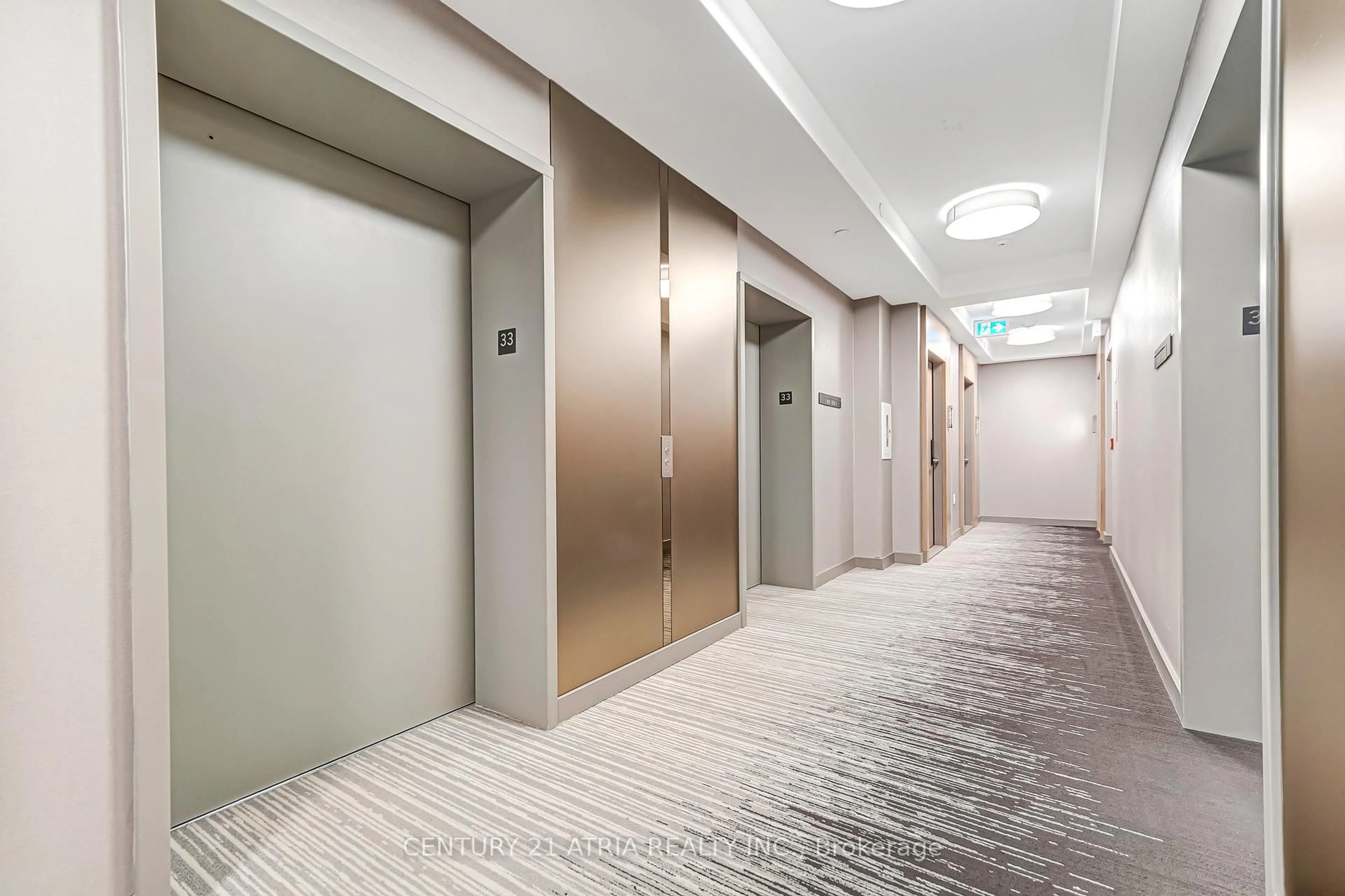 Indoor foyer for 575 Bloor St #3308, Toronto Ontario M4W 0B2