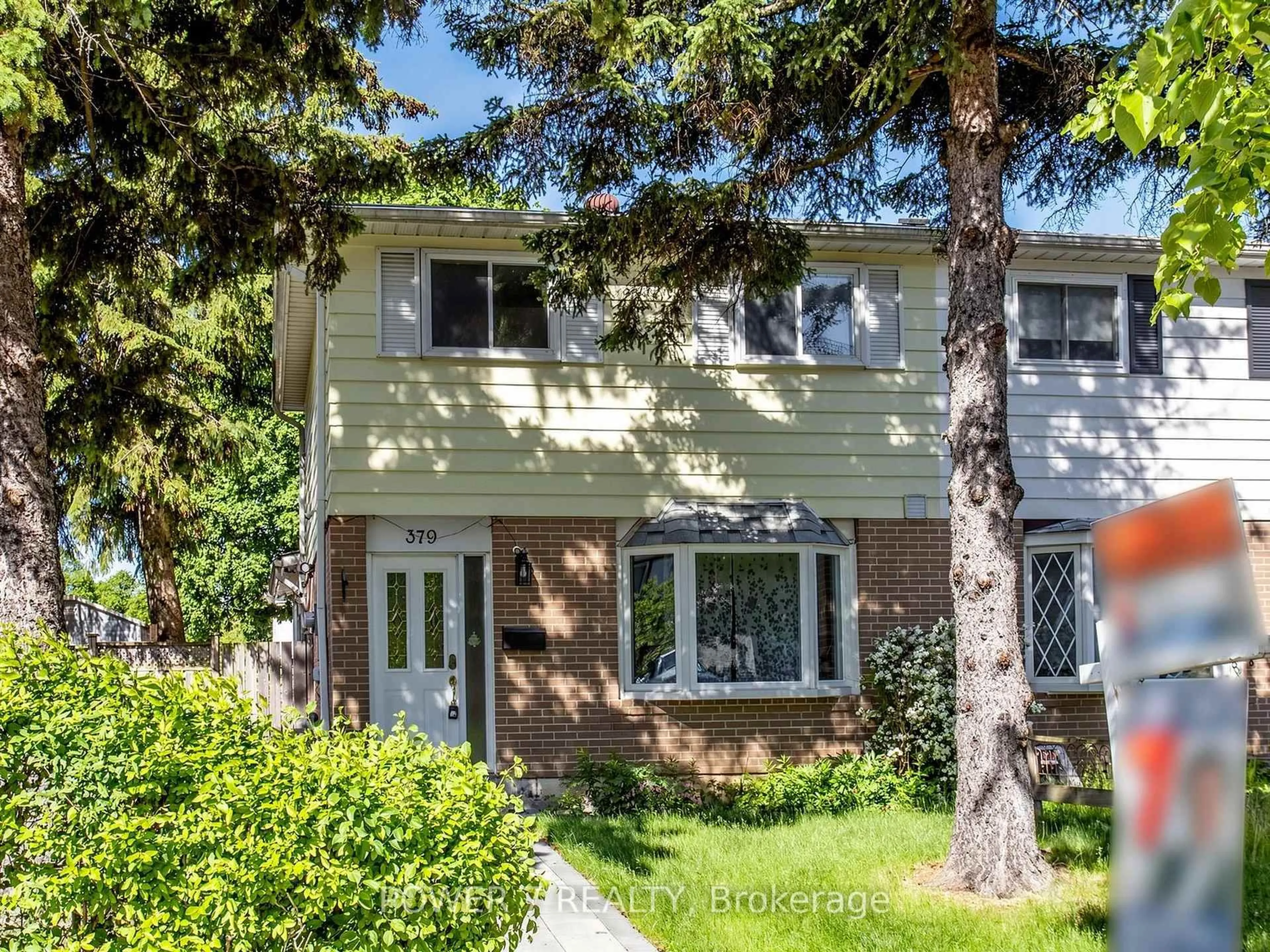 Home with vinyl exterior material, street for 379 Hollyberry Tr, Toronto Ontario M2H 2P5