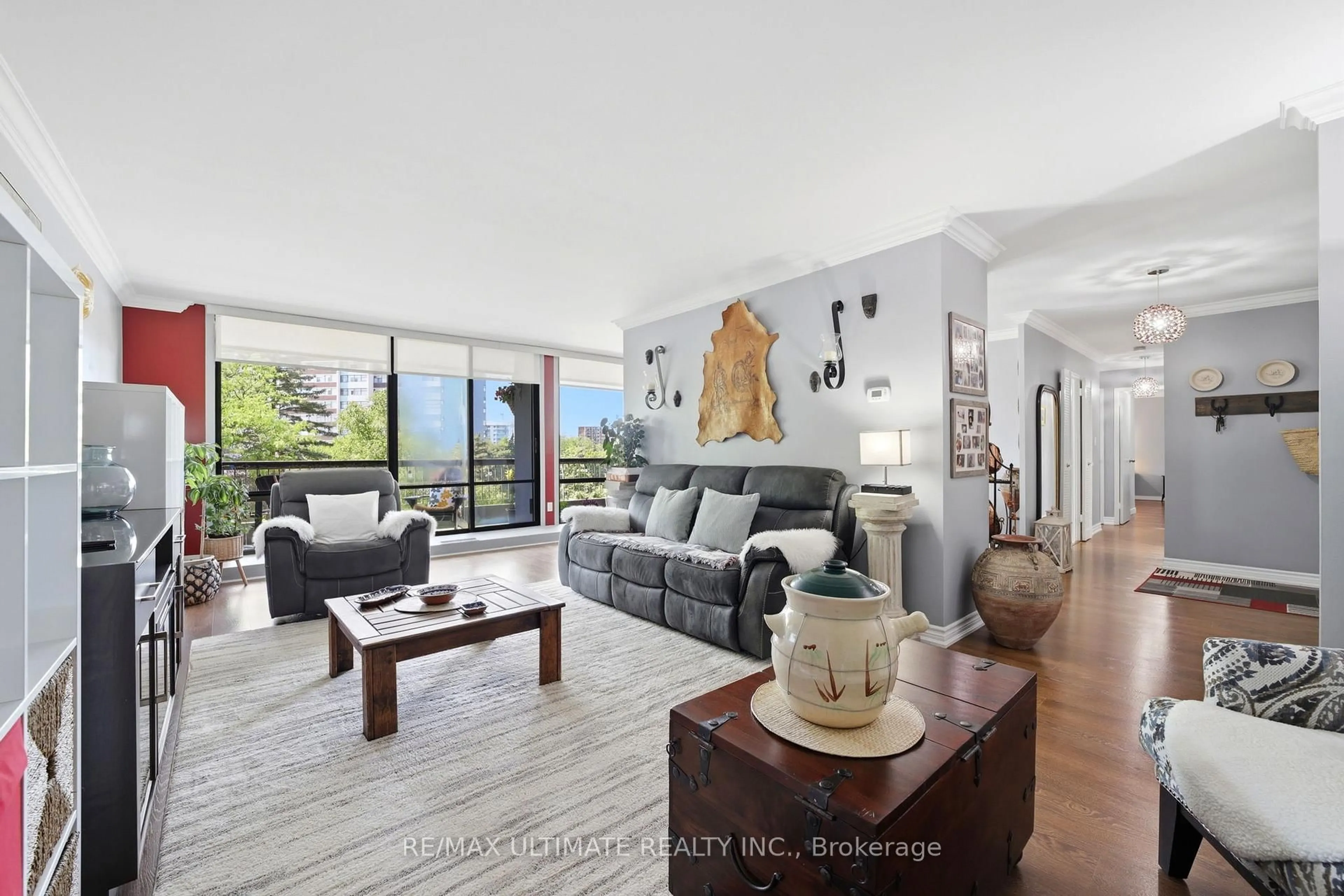 Living room with furniture, unknown for 115 Antibes Dr #404, Toronto Ontario M2R 2Y9