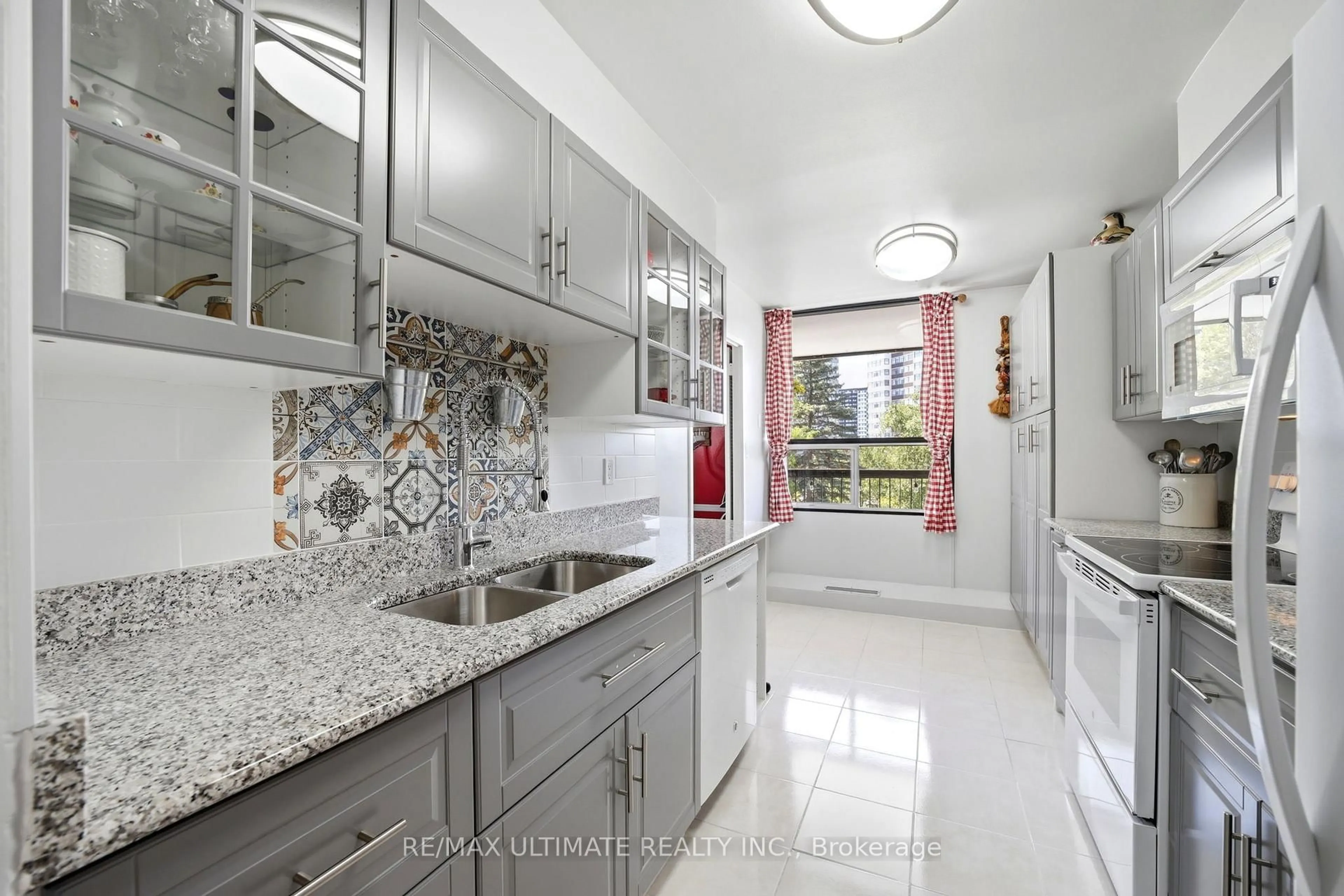 Unknown for 115 Antibes Dr #404, Toronto Ontario M2R 2Y9