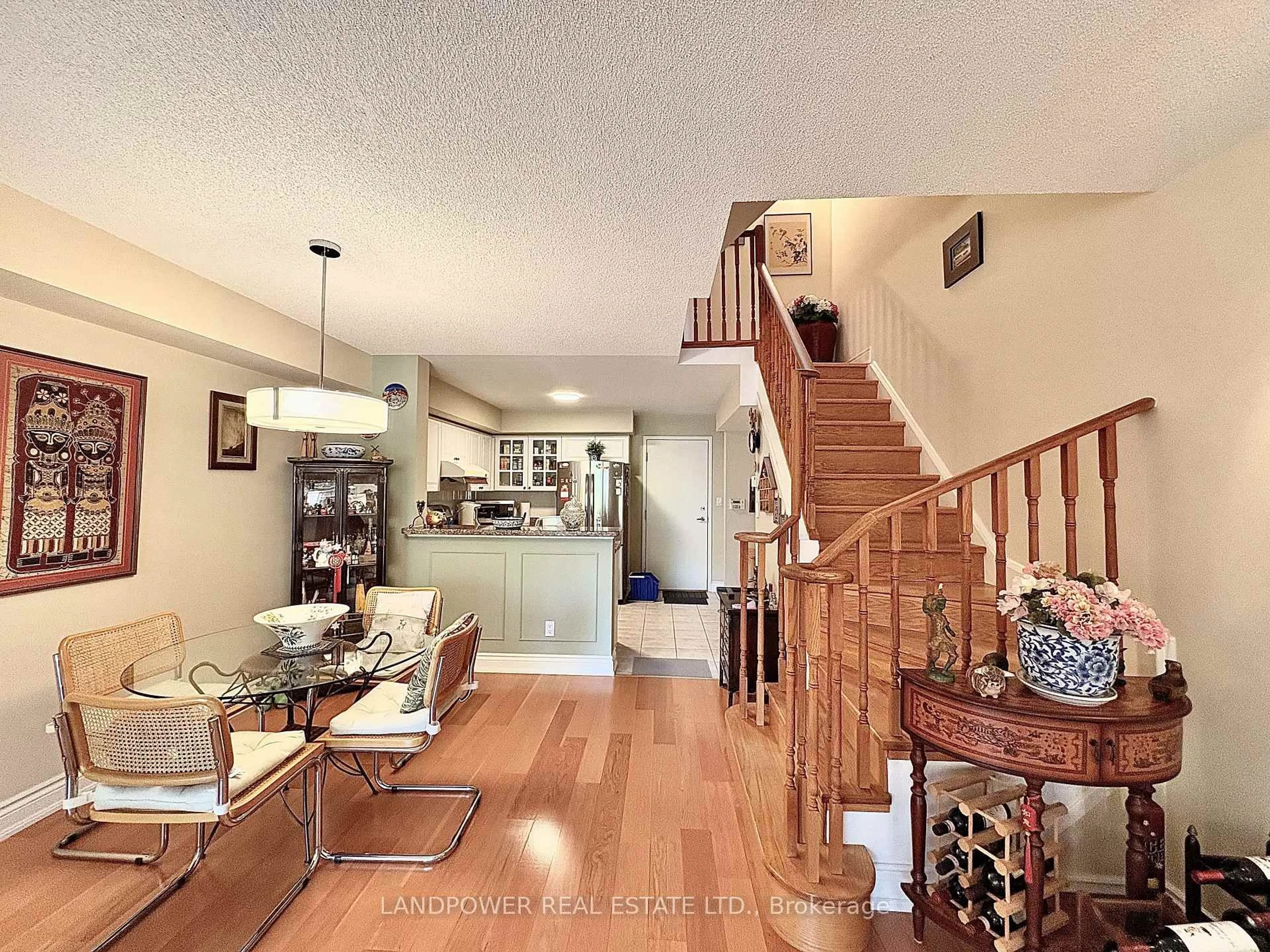 Unknown for 309 Grandview Way, Toronto Ontario M2N 6V3