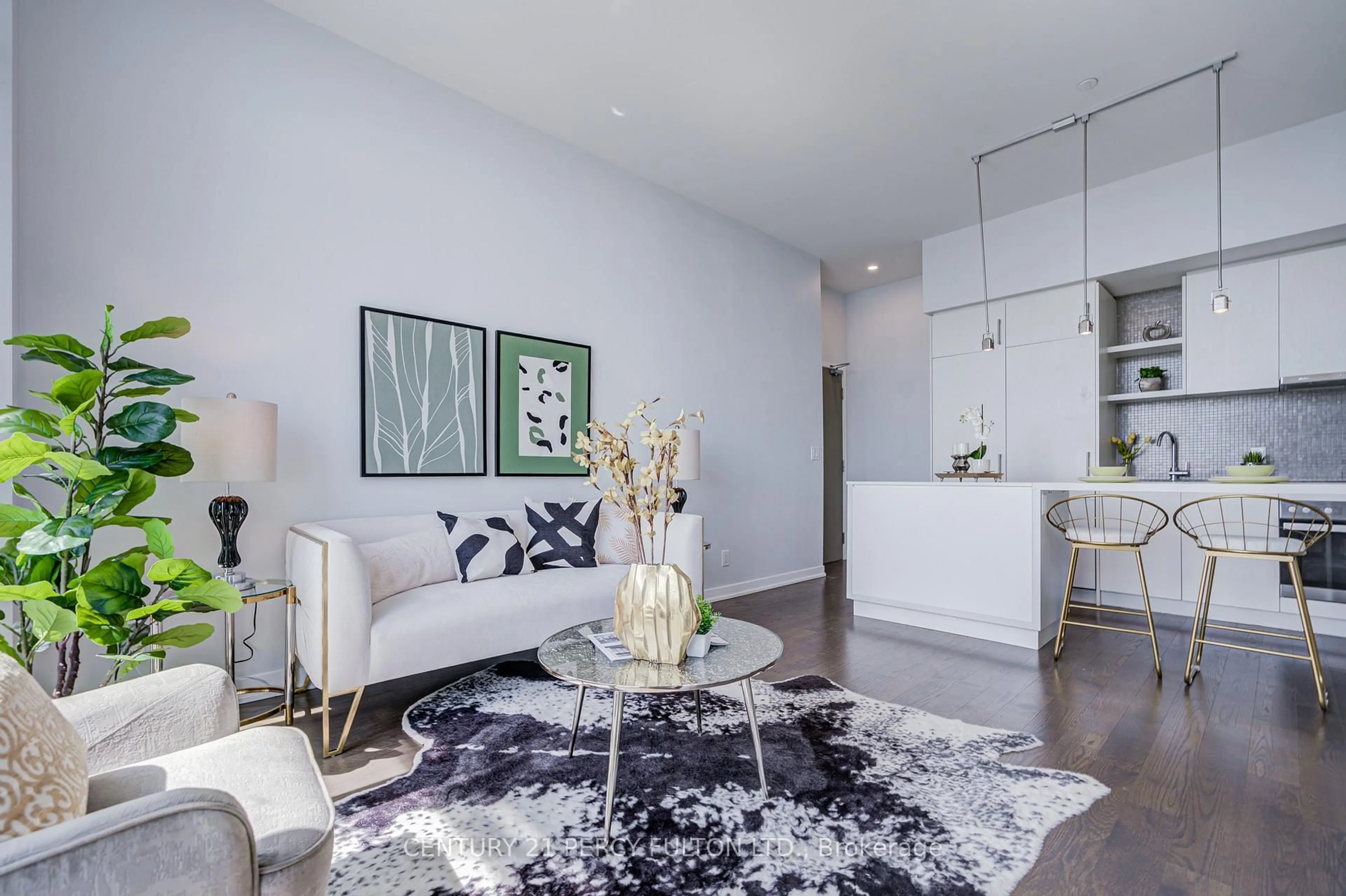 Living room with furniture, unknown for 100 Harbour St #6901, Toronto Ontario M5J 0B5
