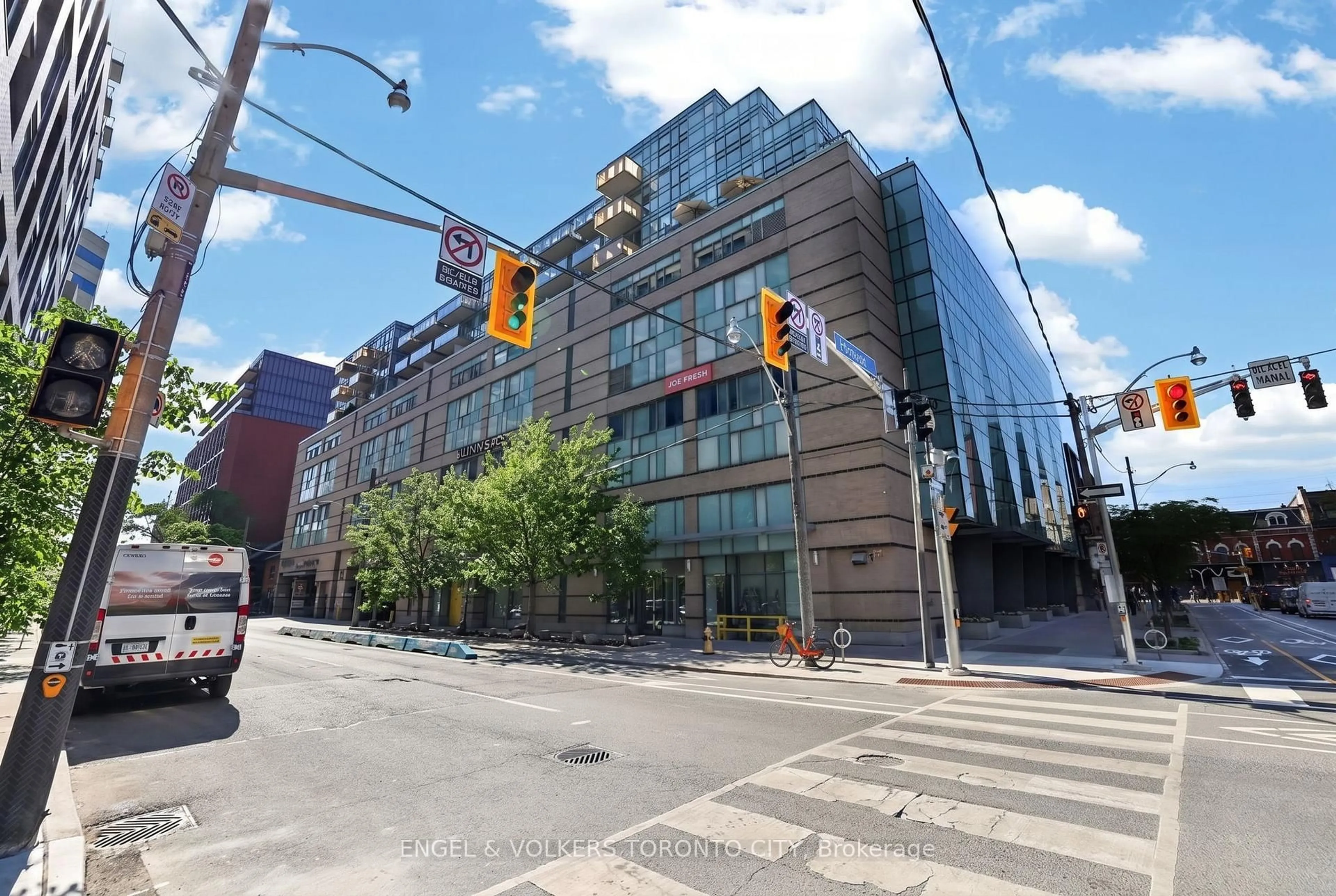 Unknown for 156 Portland St #606, Toronto Ontario M5V 0G1