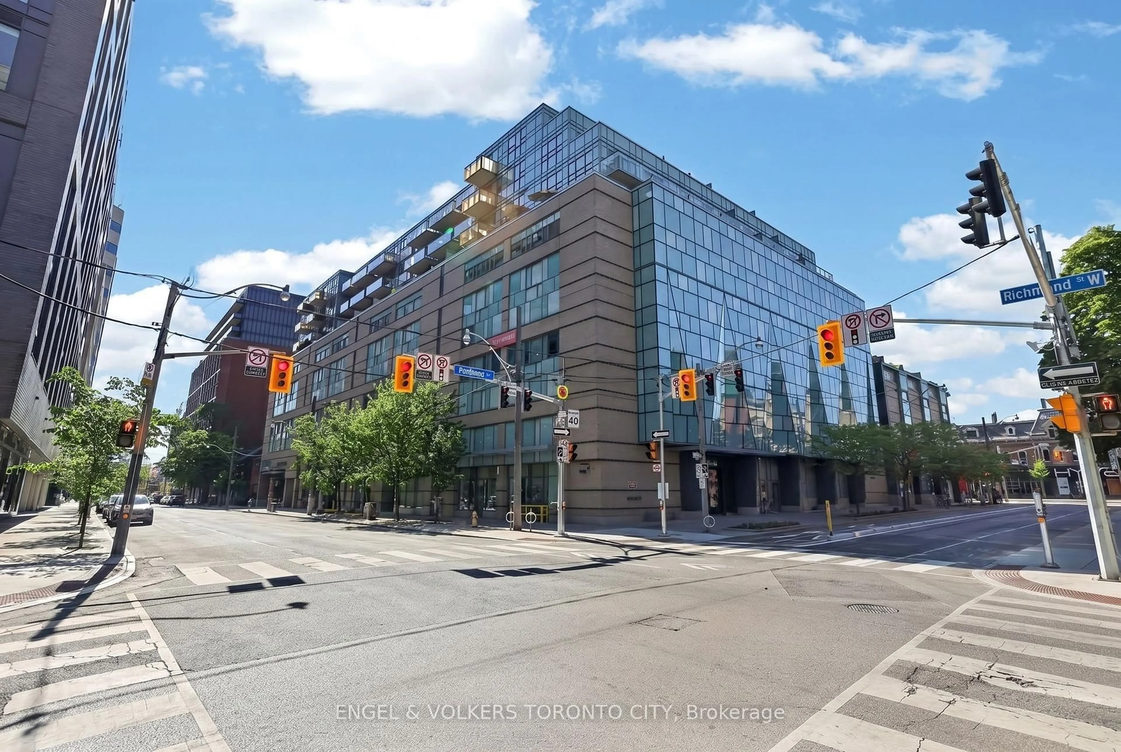 Unknown for 156 Portland St #606, Toronto Ontario M5V 0G1