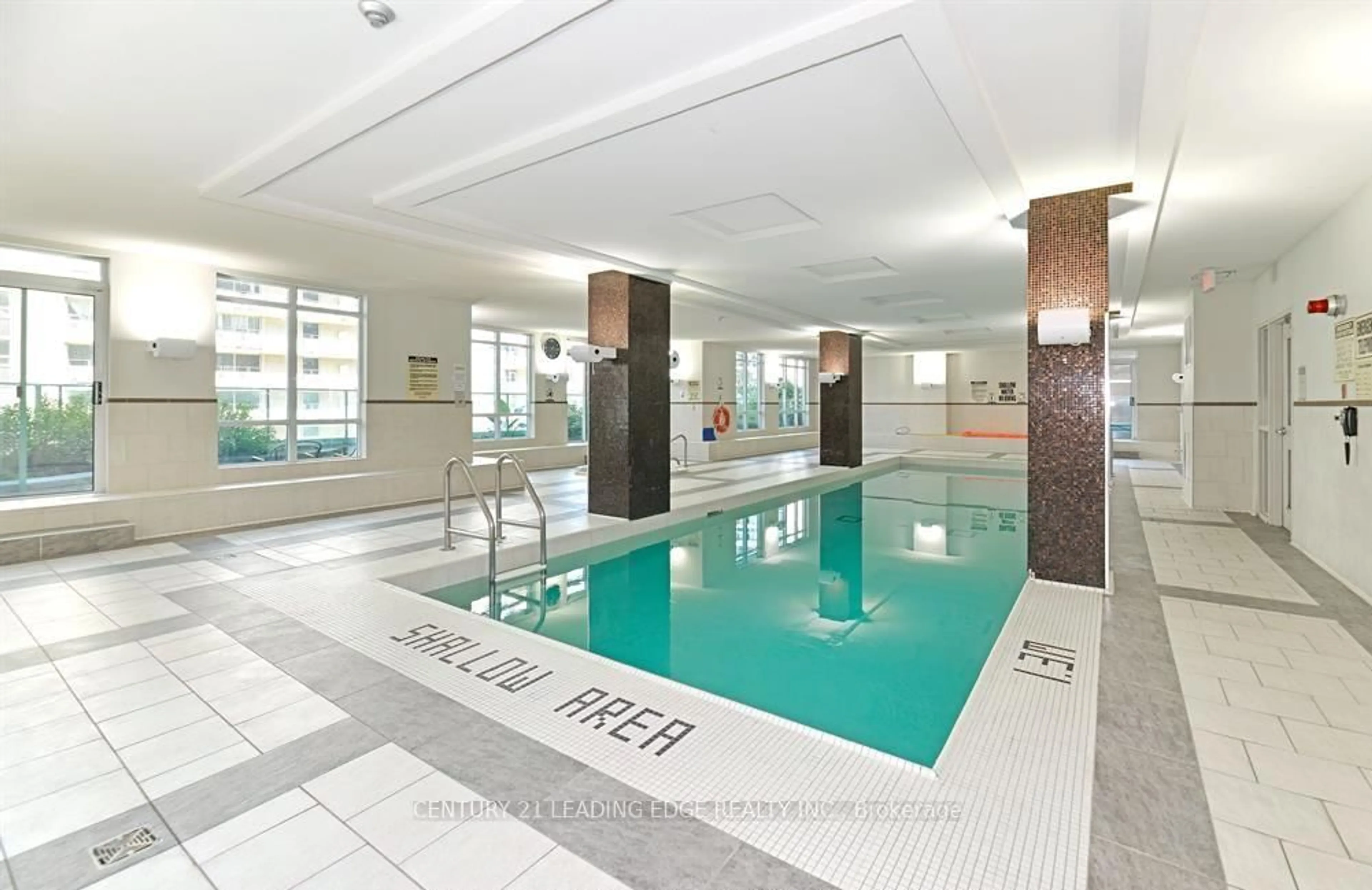 Pool for 212 Eglinton Ave #1012, Toronto Ontario M4P 0A3