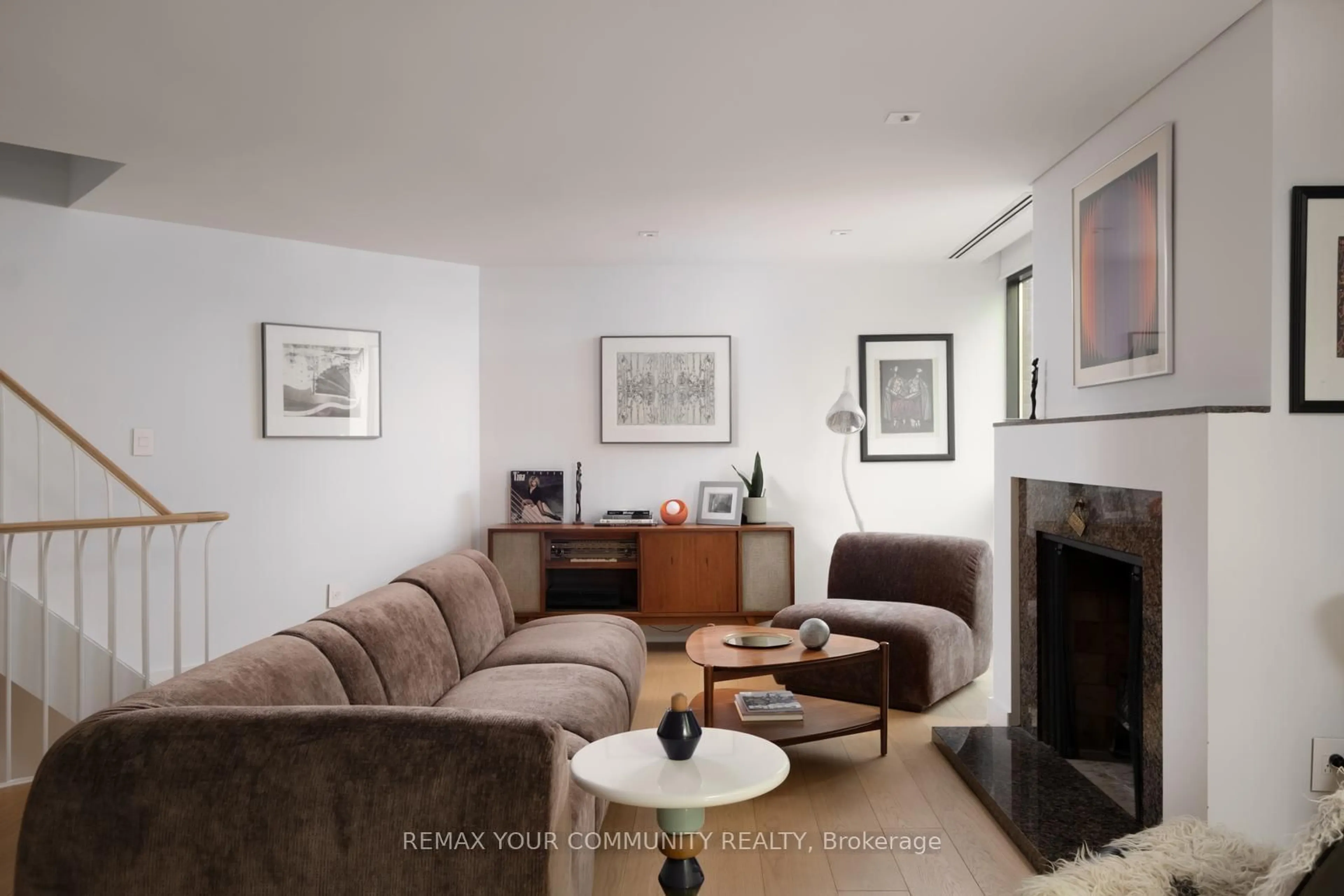 Living room with furniture, unknown for 349 St Clair Ave #109, Toronto Ontario M5P 1N3