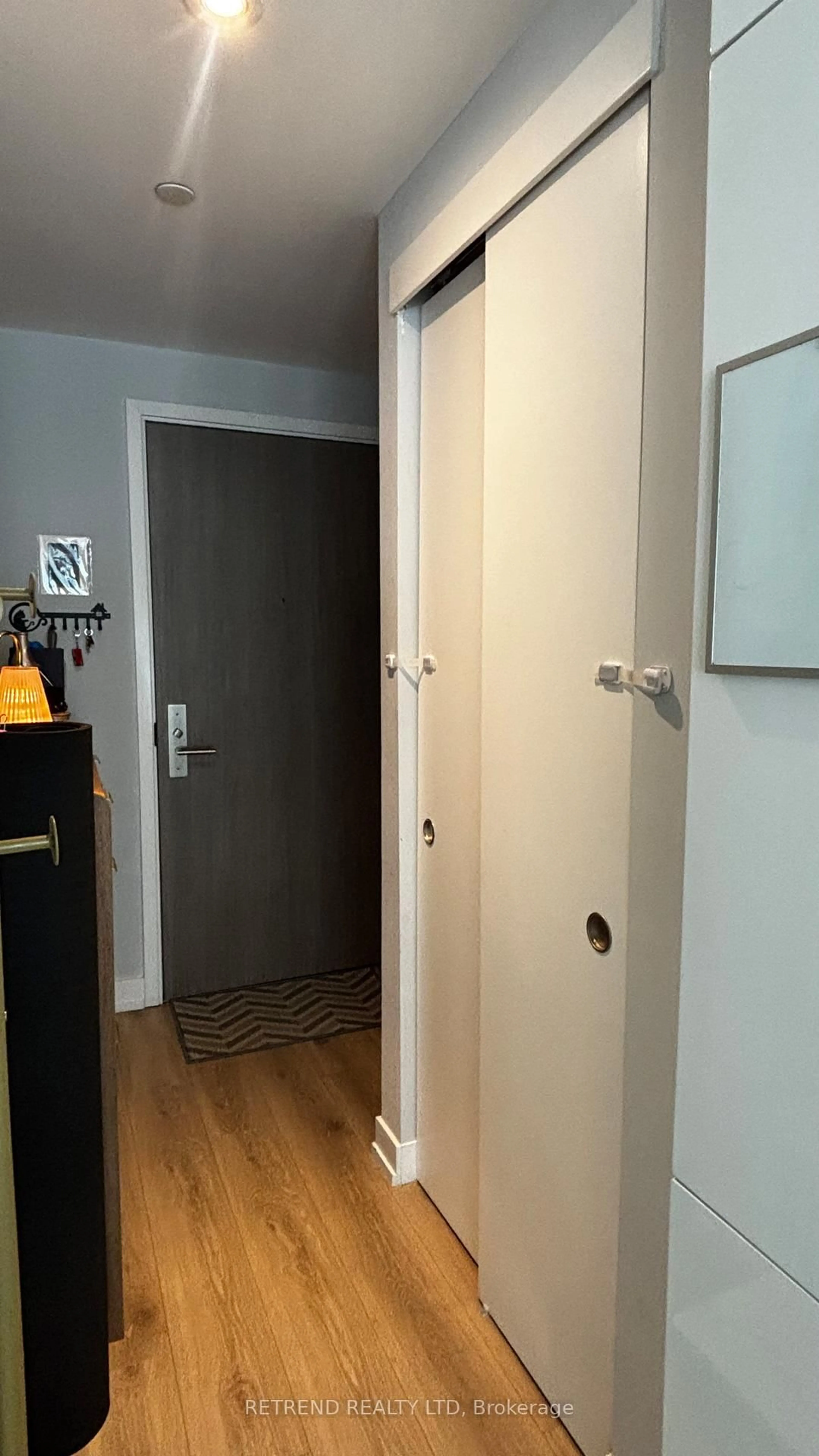 Indoor entryway for 161 Roehampton Ave #1006, Toronto Ontario M4P 0C3