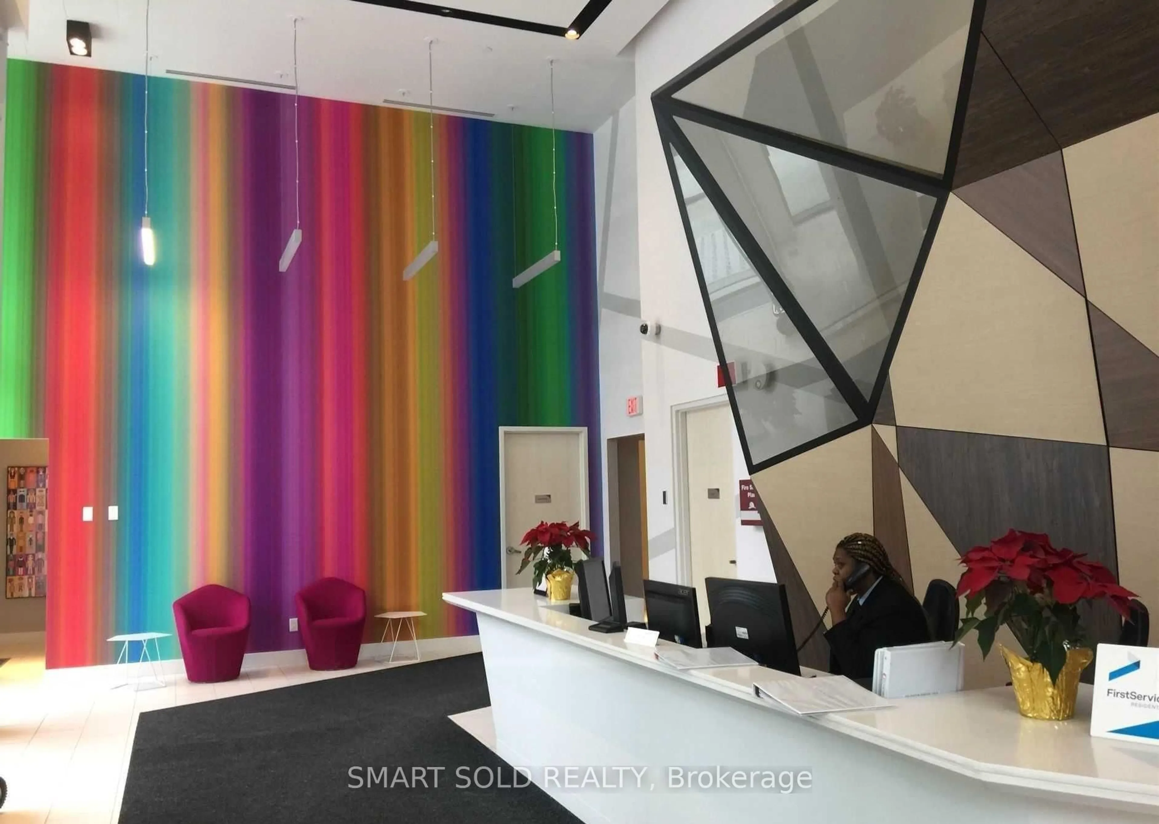 Lobby for 30 Roehampton Ave #810, Toronto Ontario M4P 1R2