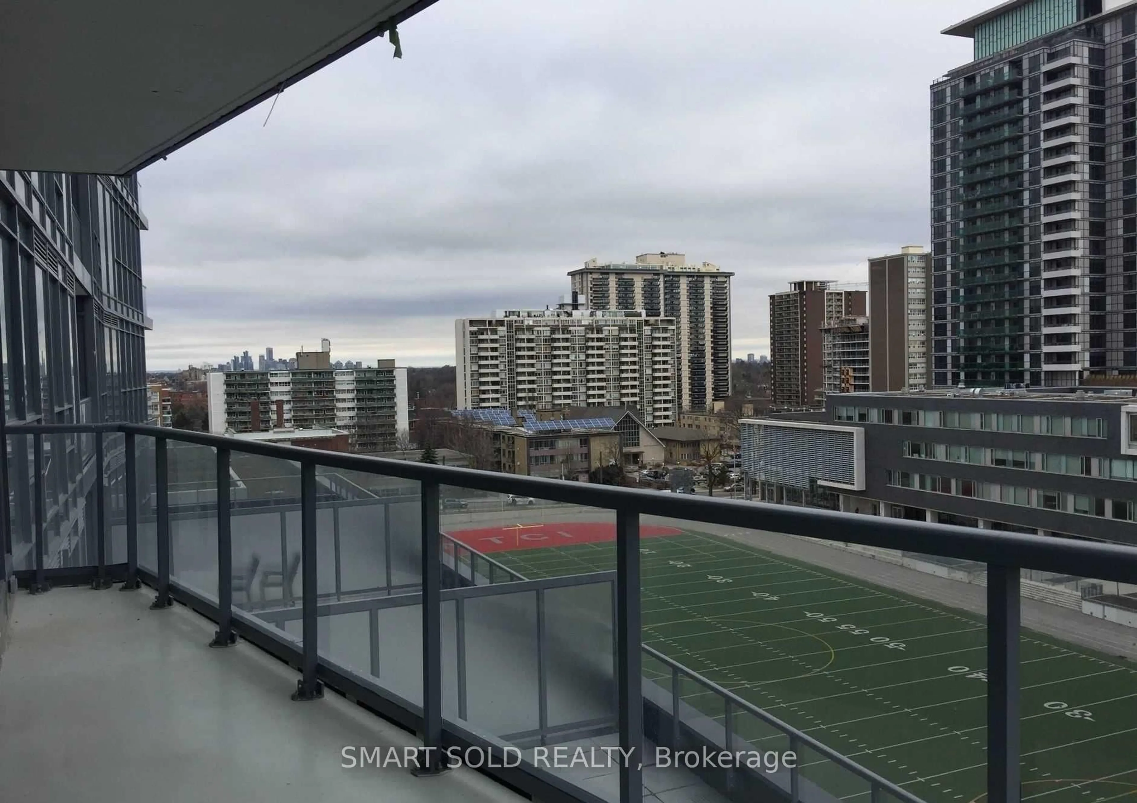 Balcony in the apartment, city buildings view from balcony for 30 Roehampton Ave #810, Toronto Ontario M4P 1R2