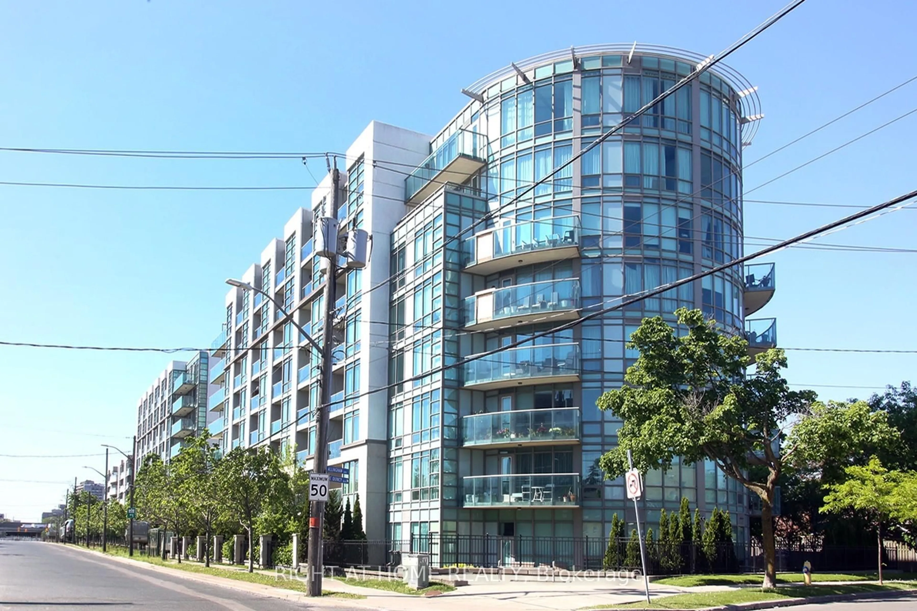 Unknown for 3830 Bathurst St #505, Toronto Ontario M3H 6C5