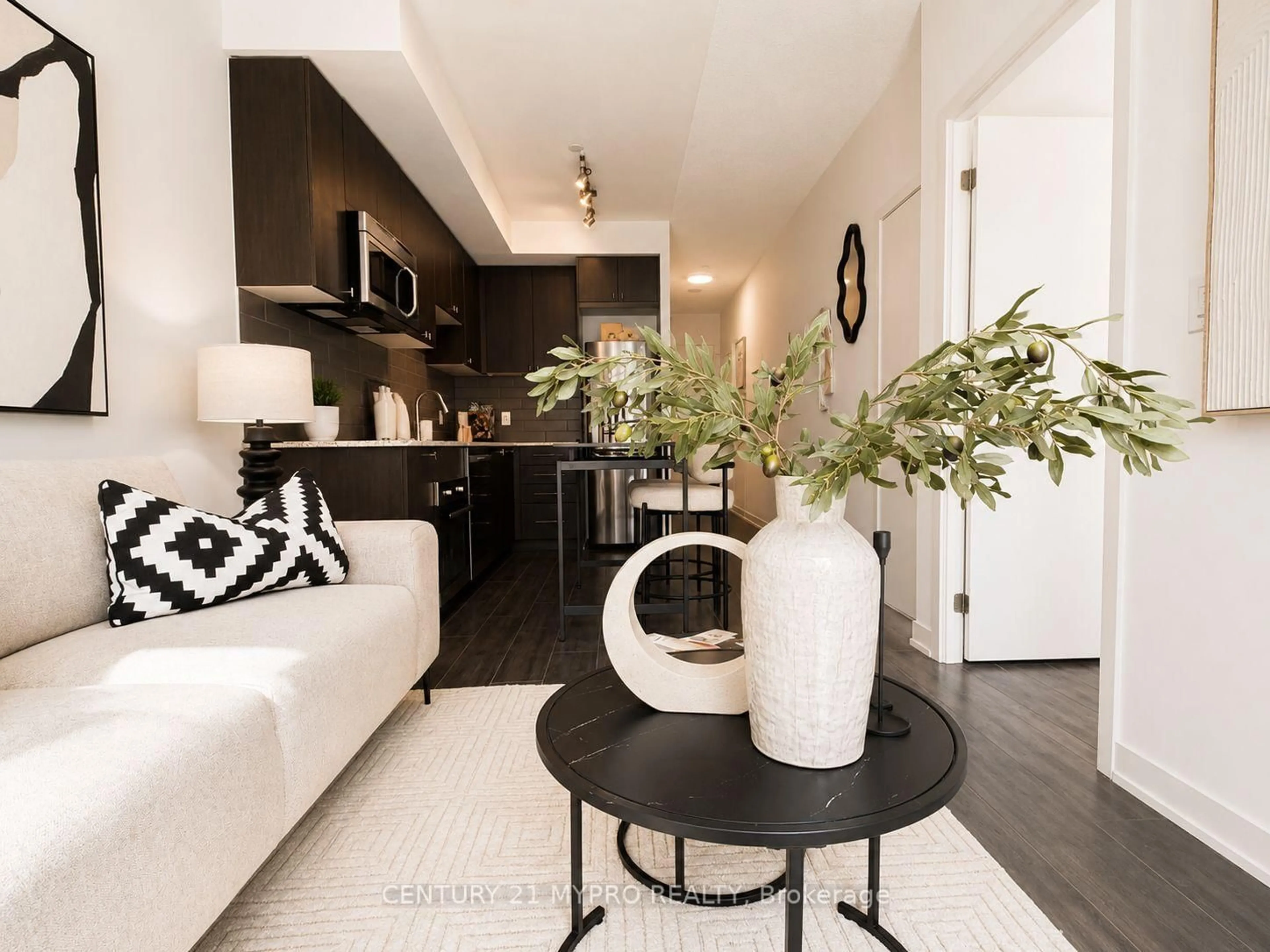 Living room with furniture, unknown for 18 Rean Dr #624, Toronto Ontario M2K 0C7