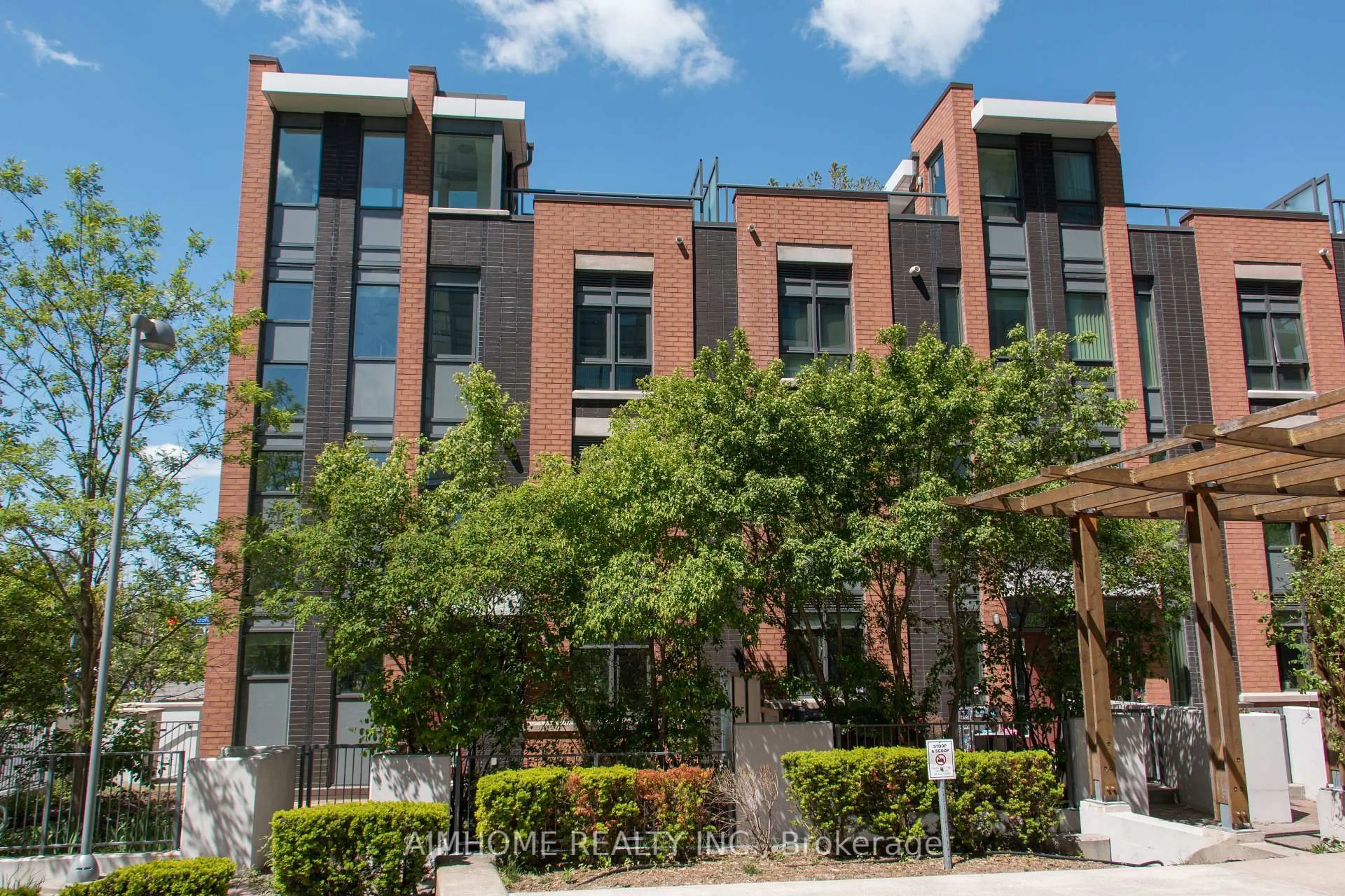 Home with brick exterior material, building for 26 Churchill Ave #TH120, Toronto Ontario M2N 0J3