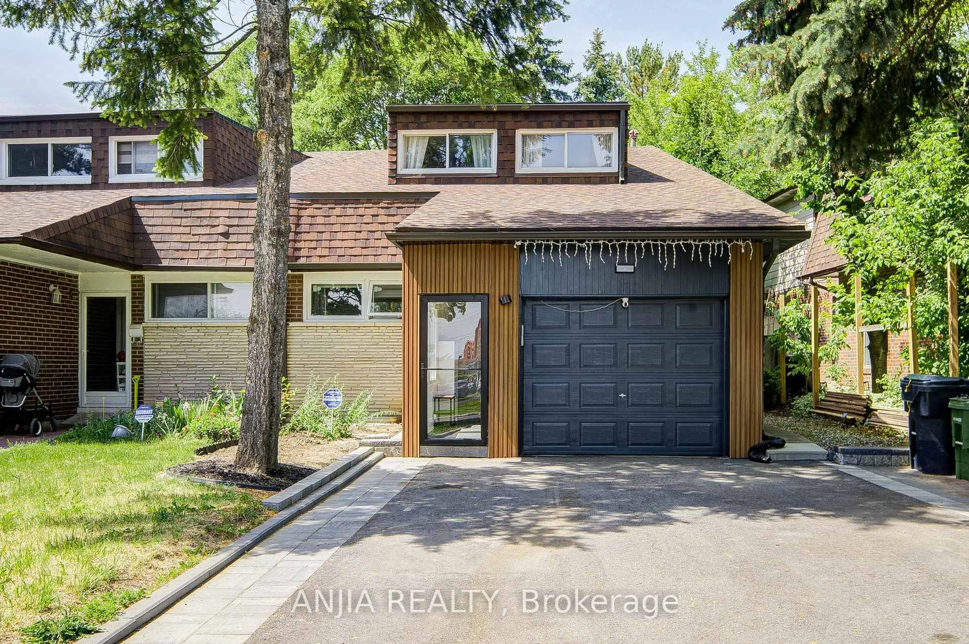 Home with brick exterior material, unknown for 272 McNicoll Ave, Toronto Ontario M2H 2C7