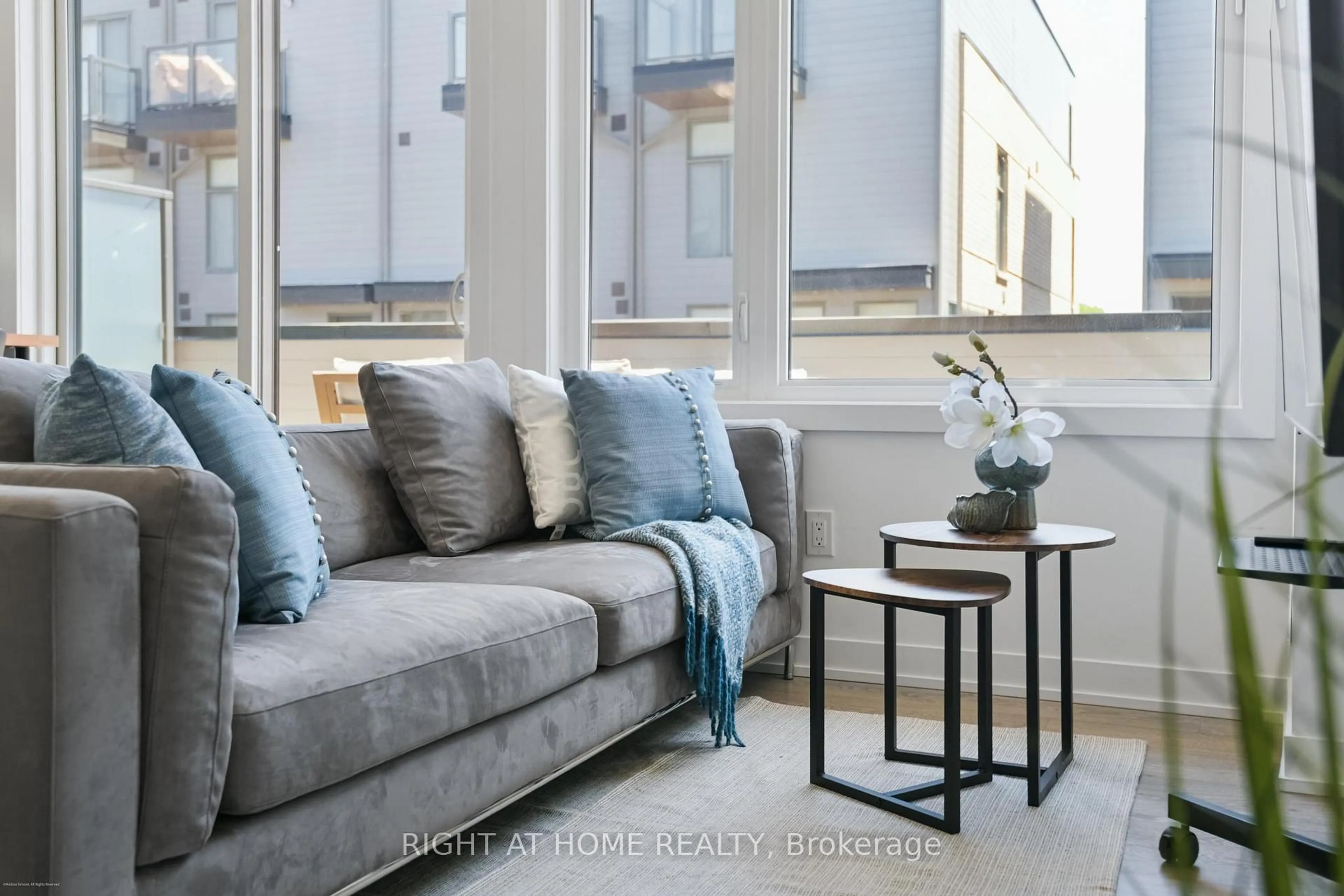 Living room with furniture, unknown for 88 Turtle Island Rd #10, Toronto Ontario M6A 0E4
