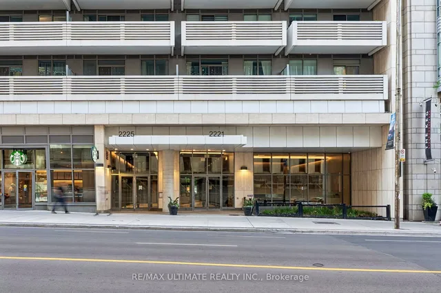 2221 Yonge St #3905, Toronto 2