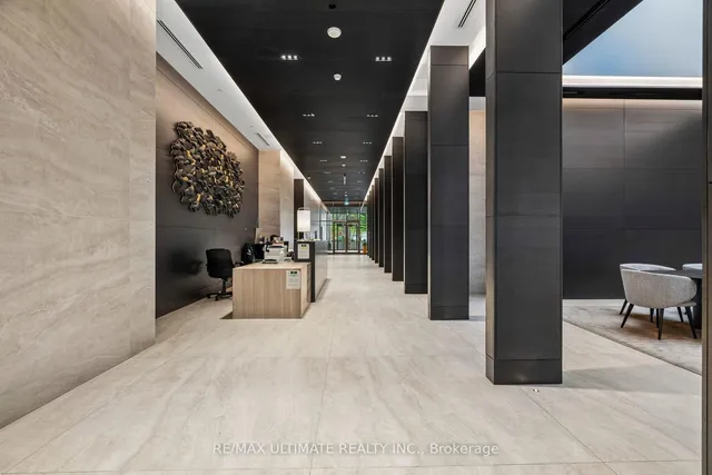 2221 Yonge St #3905, Toronto 3