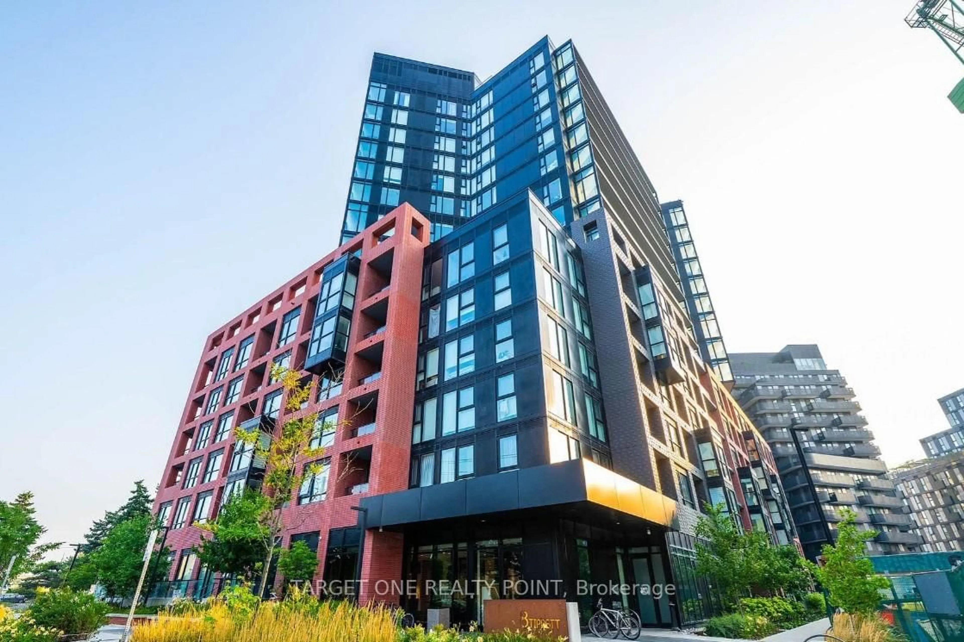Unknown for 8 Tippett Rd #1006, Toronto Ontario M3H 0E7