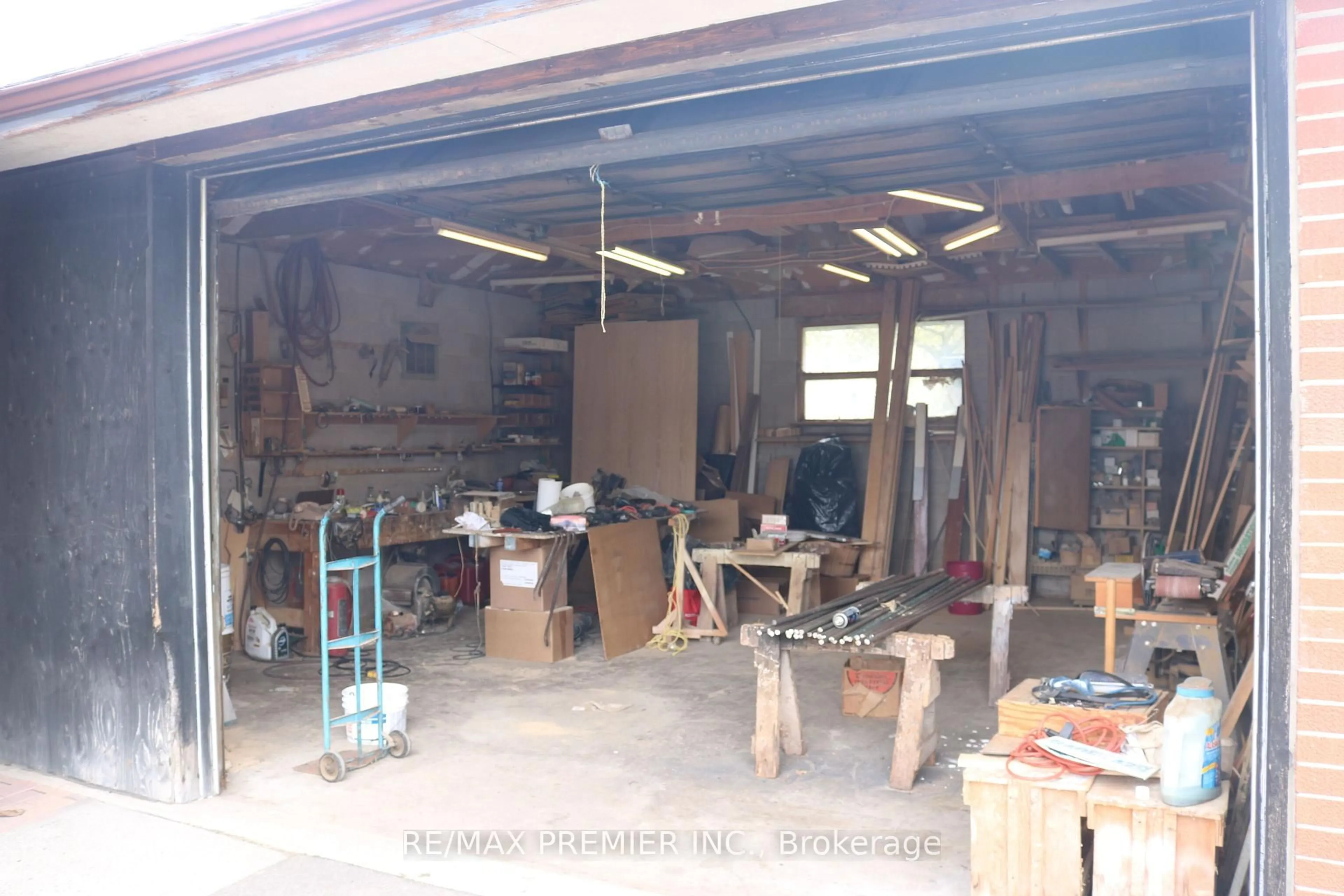 Indoor garage for 221 Cocksfield Ave, Toronto Ontario M3H 3T6