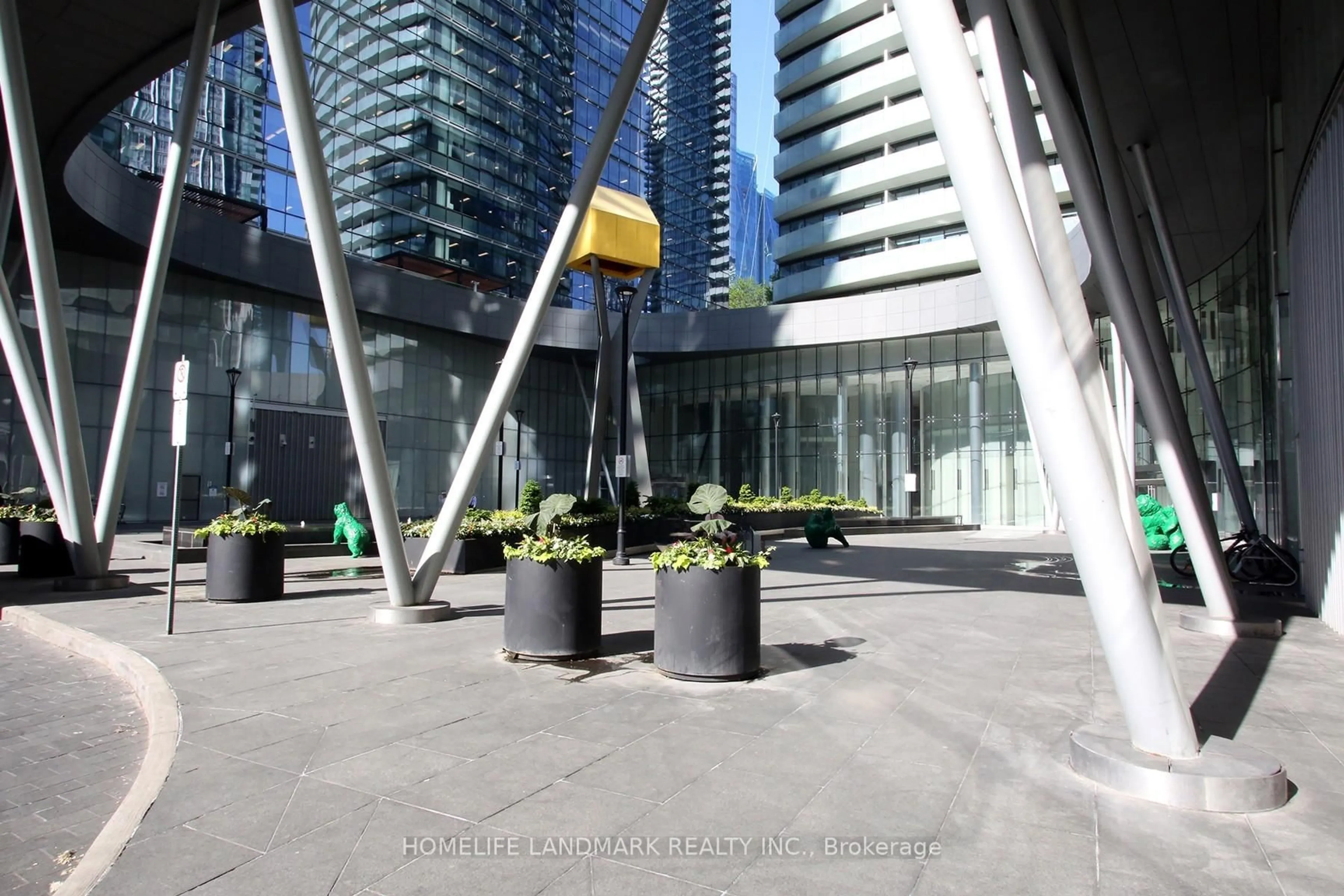 Indoor foyer for 12 York St #1504, Toronto Ontario M5J 0A9