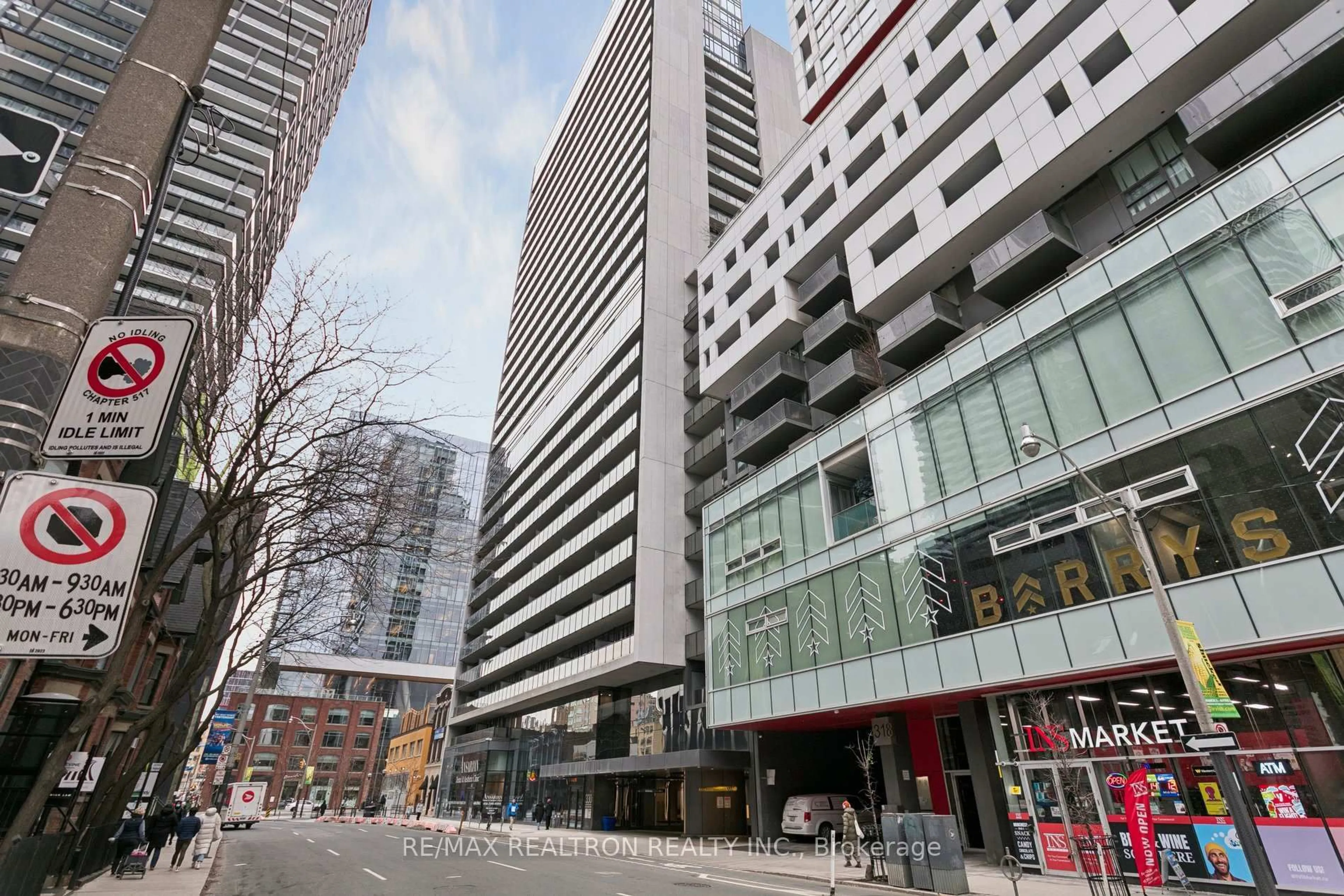 Unknown for 330 Richmond St #307, Toronto Ontario M5V 1X2