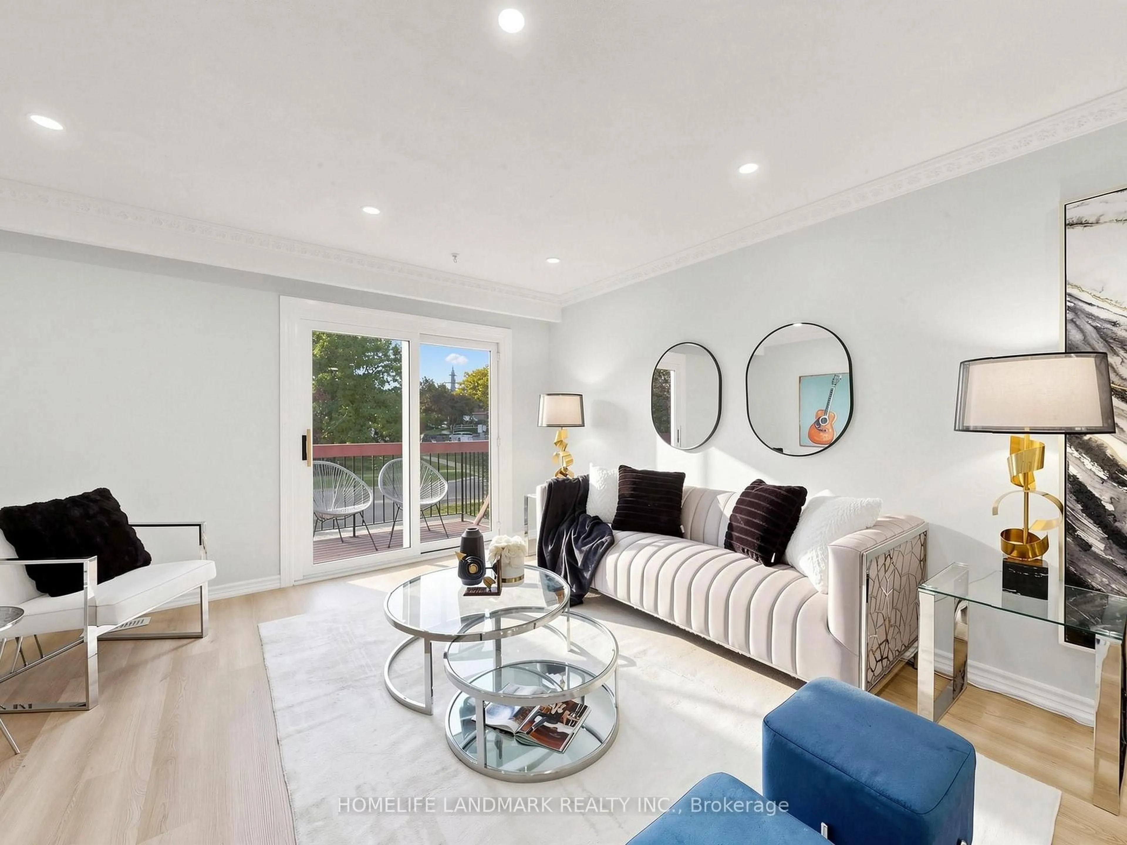Living room with furniture, unknown for 4 Hines Dr, Toronto Ontario M2H 2M1