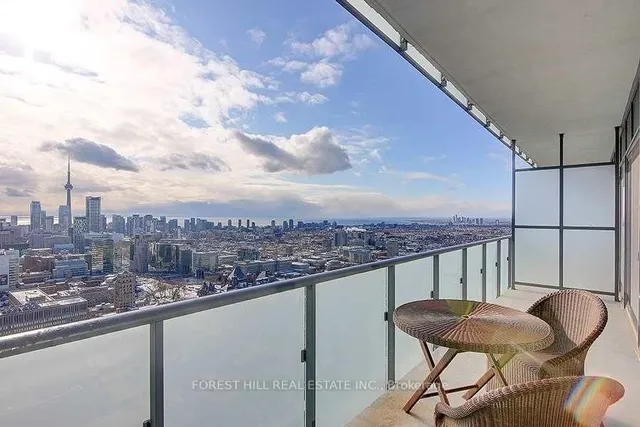65 St Mary St #4401, Toronto 5
