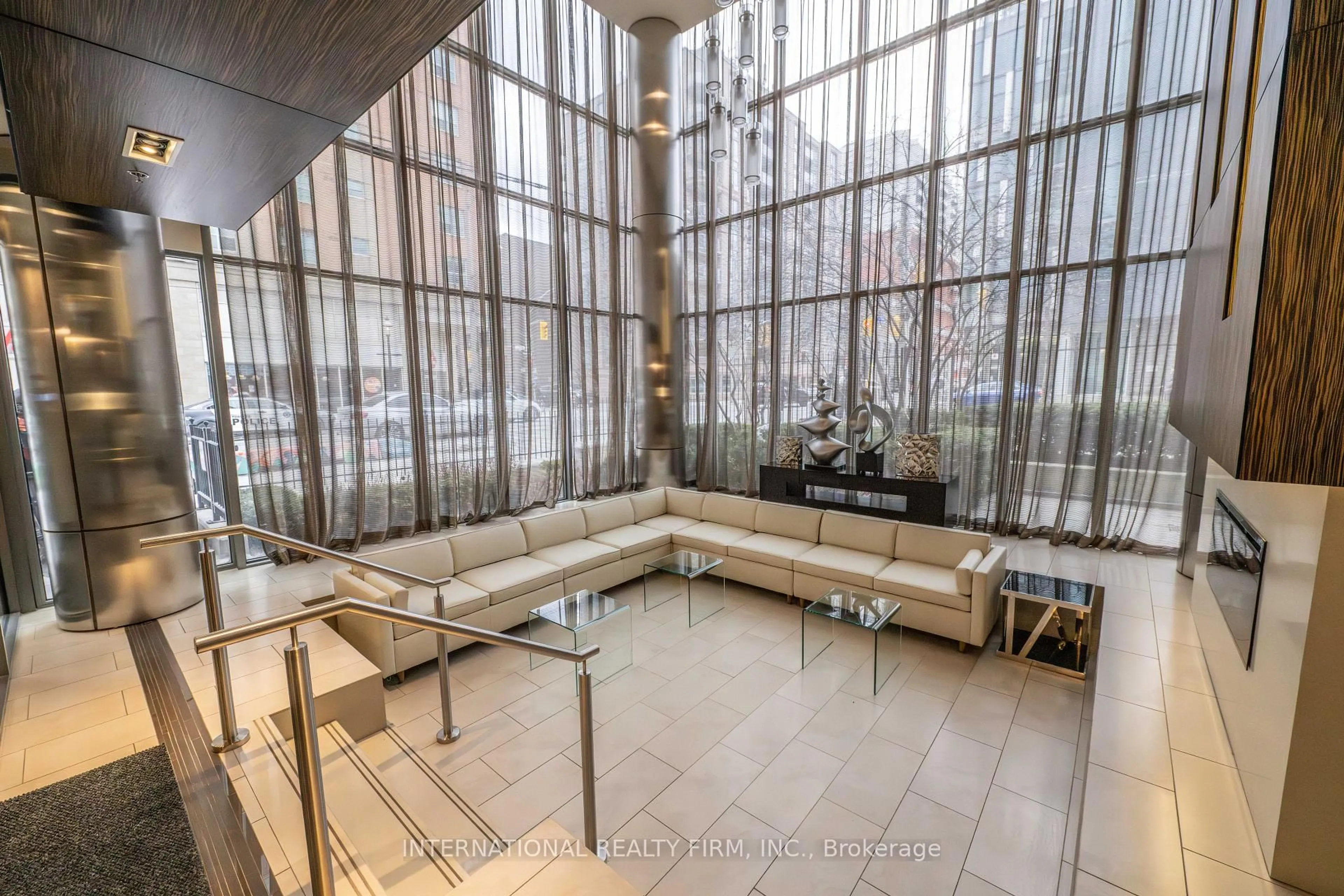 Lobby for 320 Richmond St #208, Toronto Ontario M5A 1P9