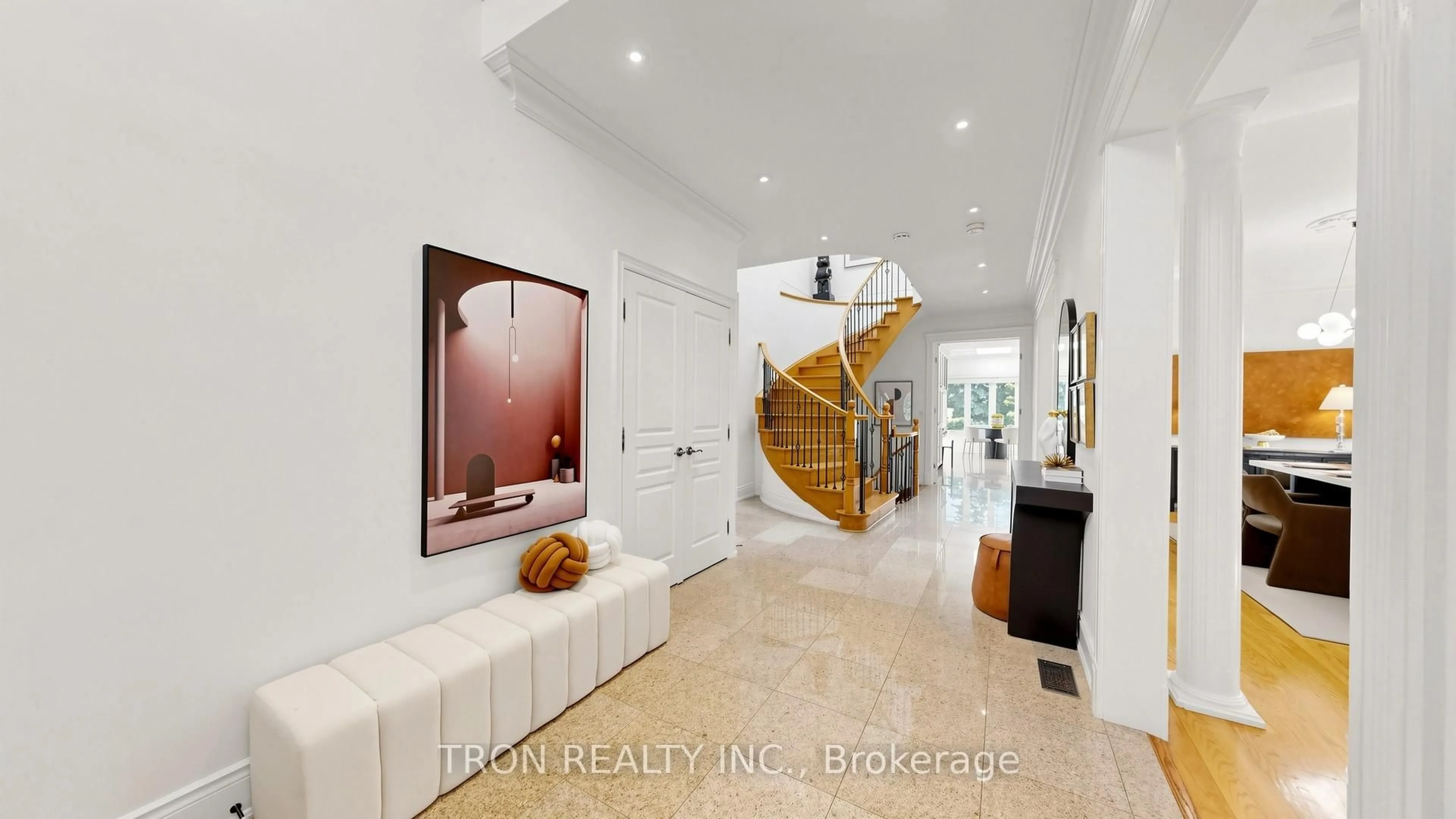 Indoor entryway for 59 Norton Ave, Toronto Ontario M2N 4A2