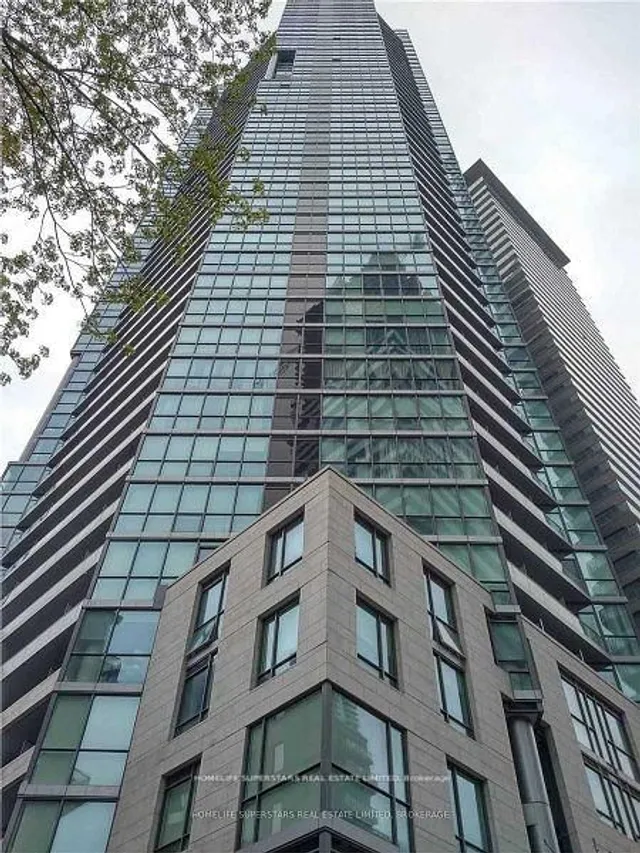 45 Charles St #3908, Toronto 2