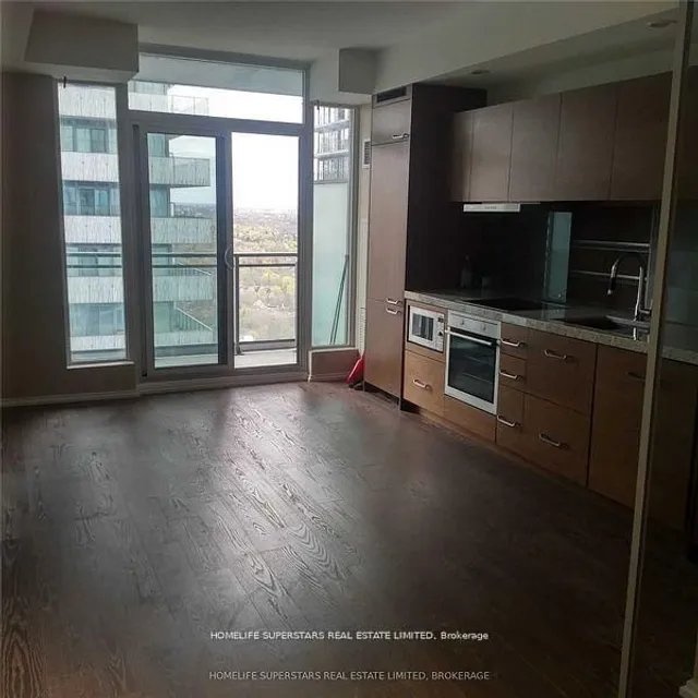 45 Charles St #3908, Toronto 5