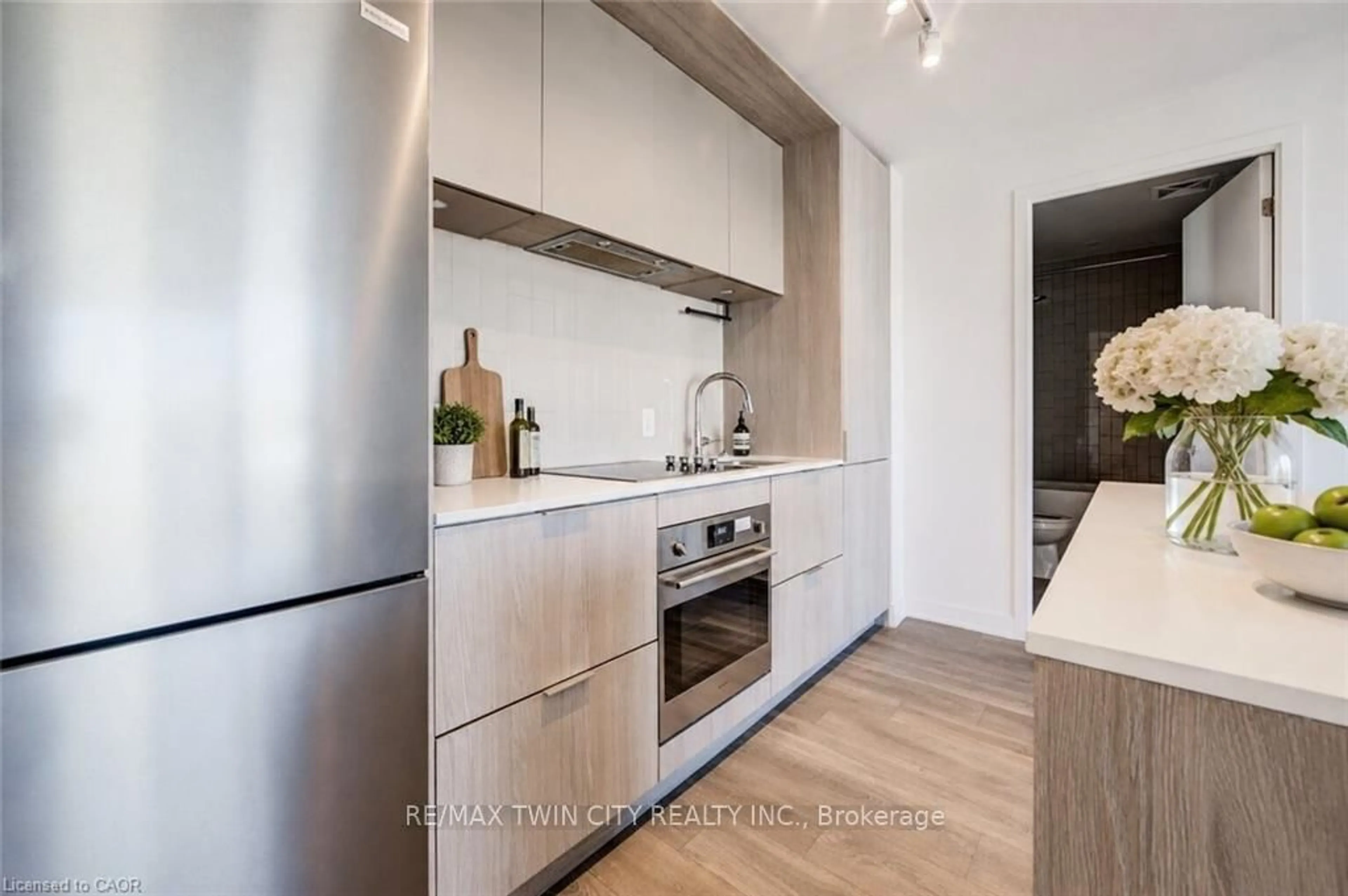 Standard kitchen, unknown for 130 RIVER St #2904, Toronto Ontario M5A 0R8