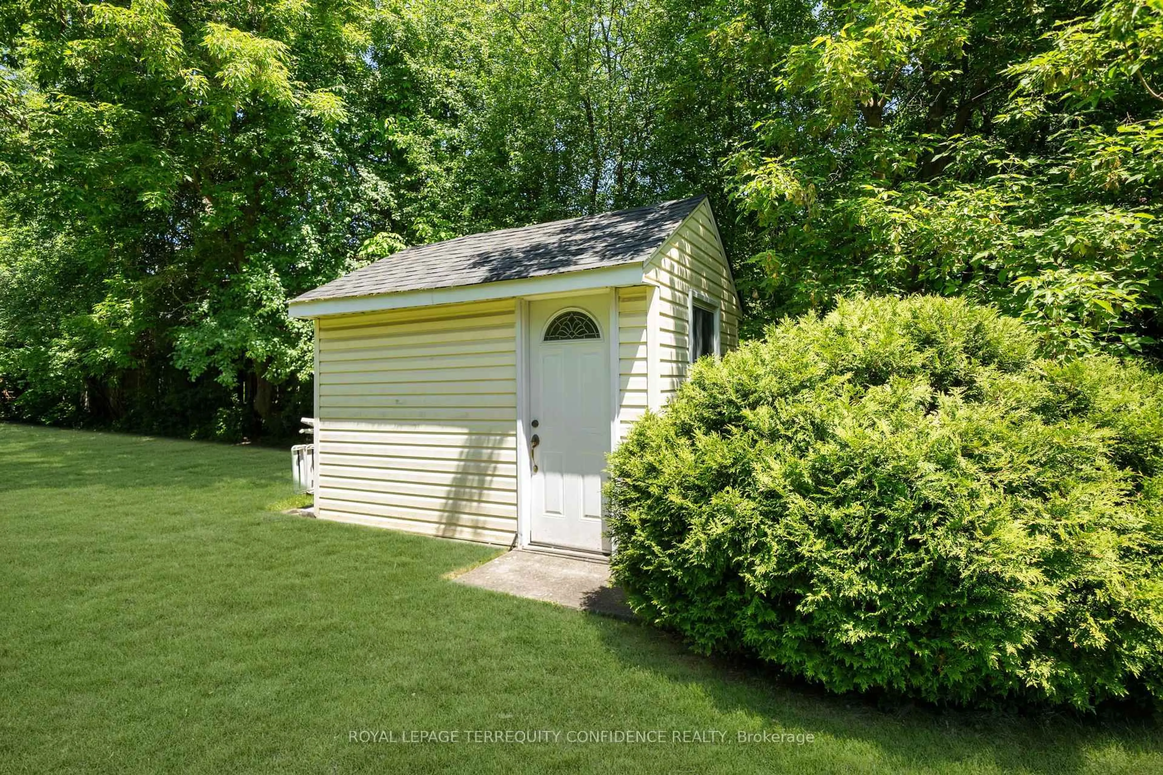 Shed for 466A Ellerslie Ave, Toronto Ontario M2R 1C4
