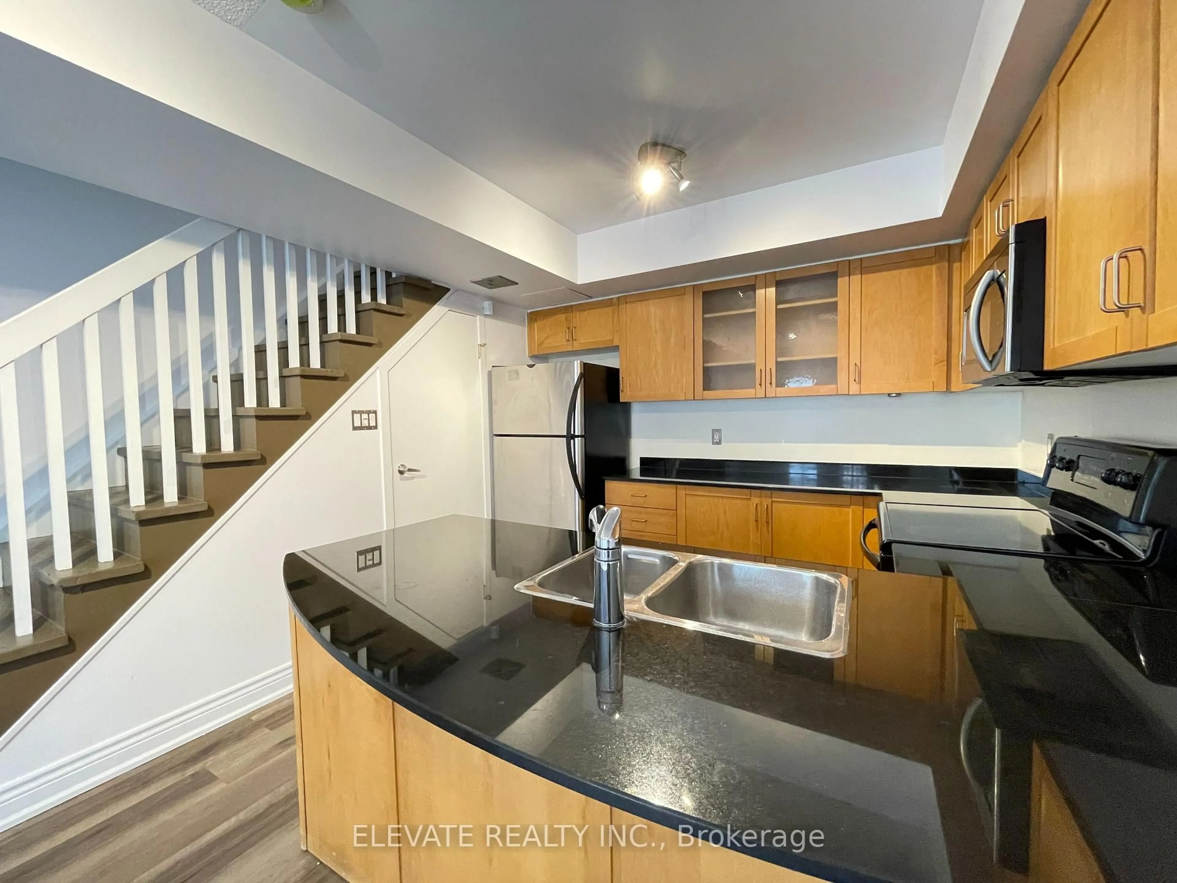 Unknown for 42 Western Battery Rd #706, Toronto Ontario M6K 3P1
